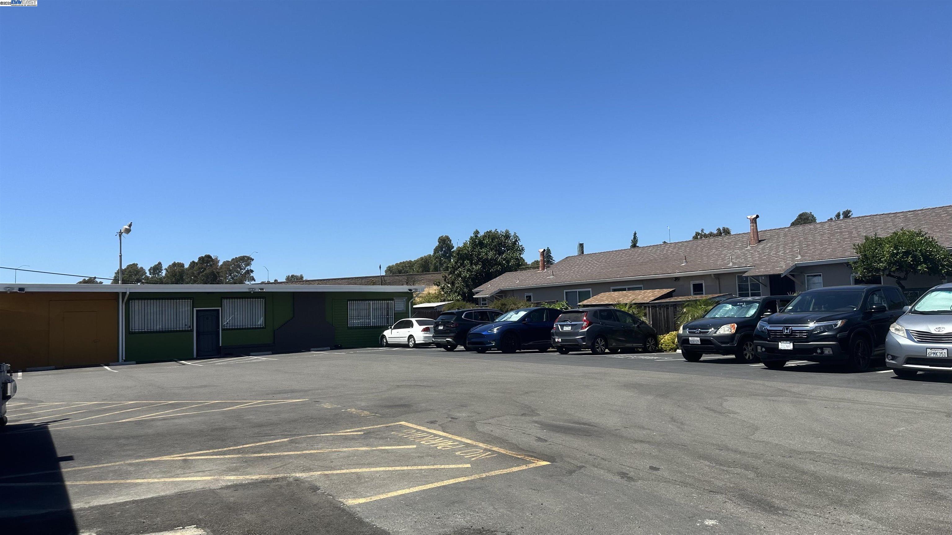 Detail Gallery Image 1 of 19 For , Hayward,  CA 94541 - – Beds | – Baths