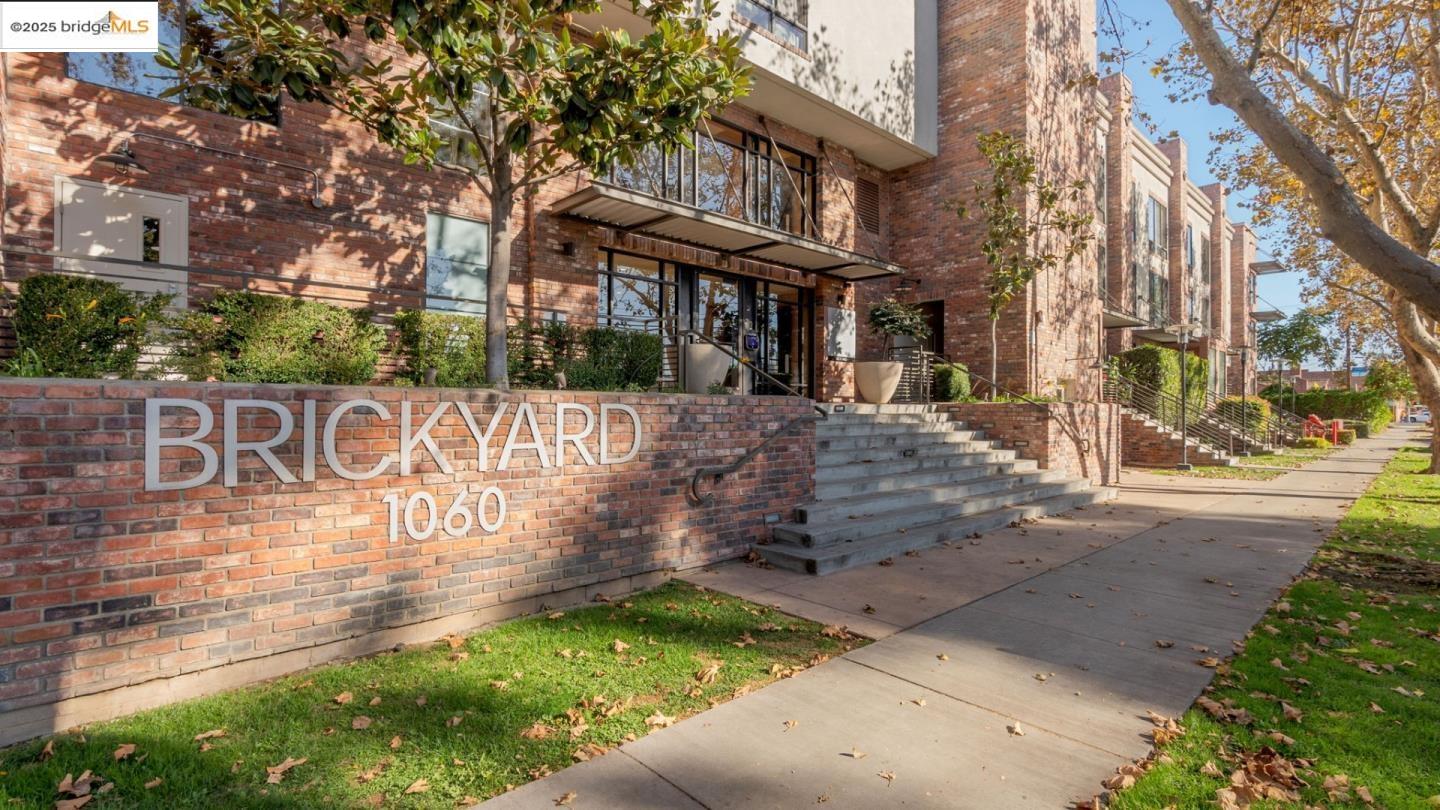Detail Gallery Image 1 of 14 For 1060 S 3rd St #133,  San Jose,  CA 95112 - 1 Beds | 1 Baths