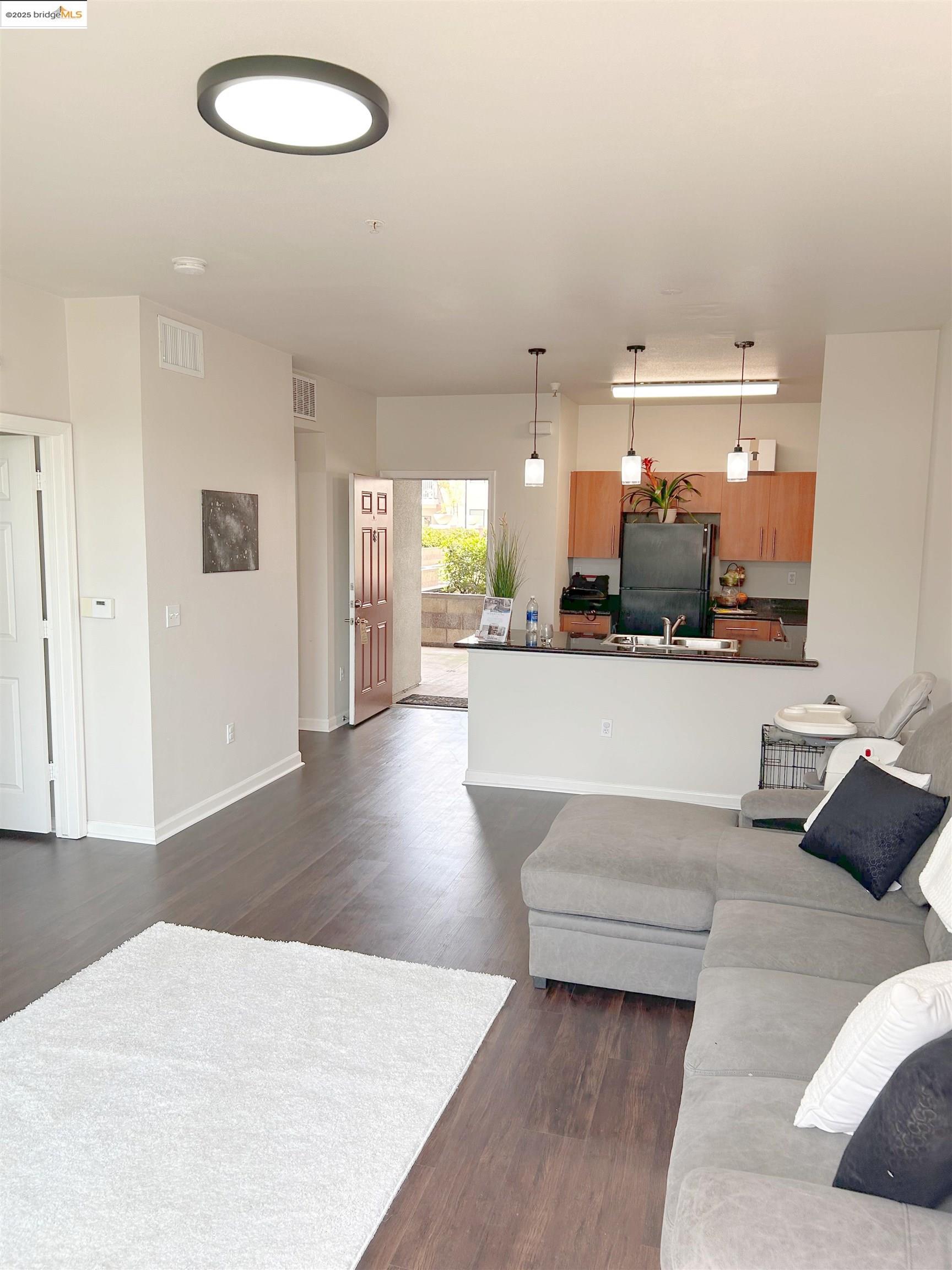 Detail Gallery Image 14 of 14 For 1060 S 3rd St #133,  San Jose,  CA 95112 - 1 Beds | 1 Baths