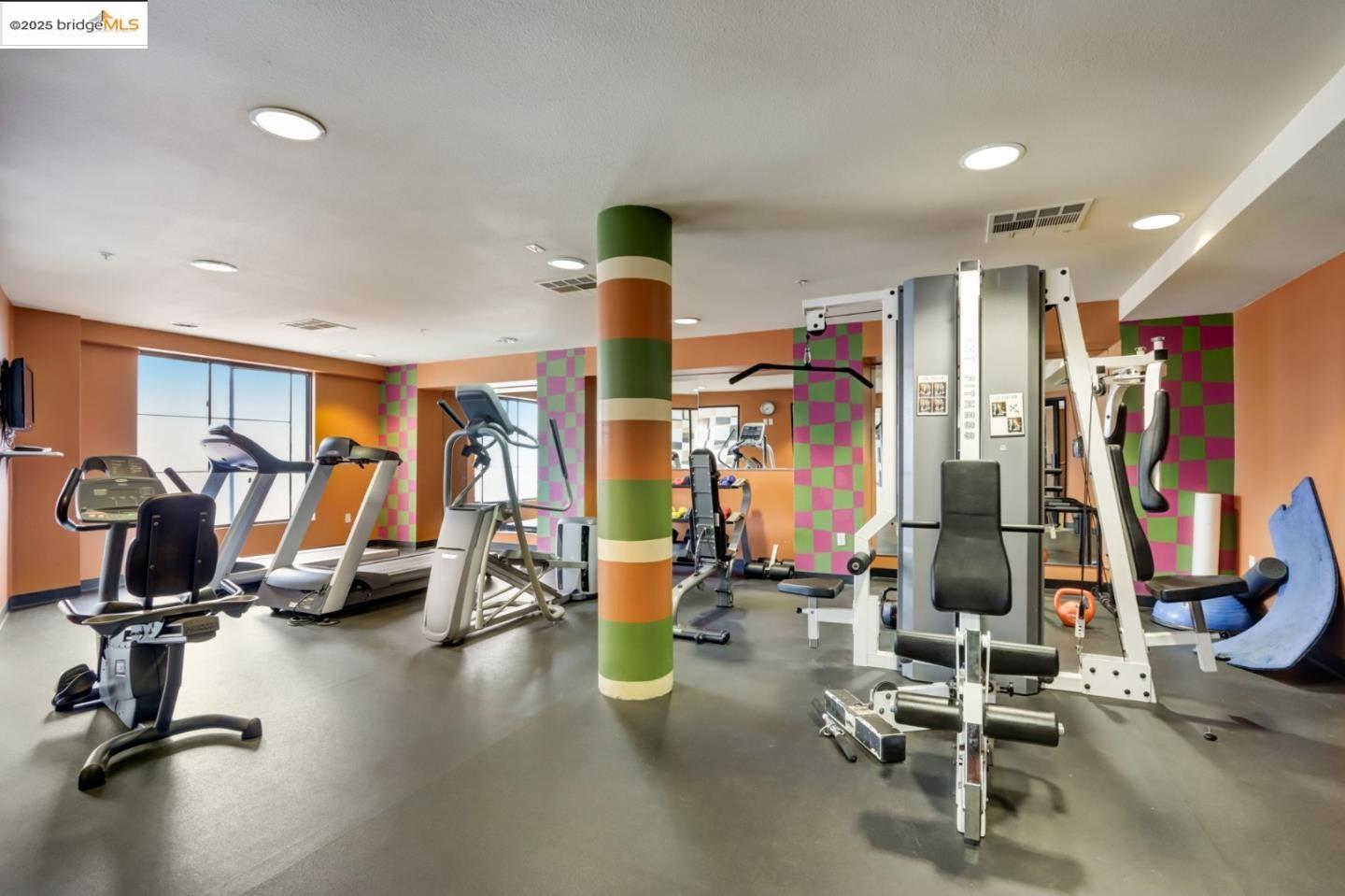 Detail Gallery Image 5 of 14 For 1060 S 3rd St #133,  San Jose,  CA 95112 - 1 Beds | 1 Baths