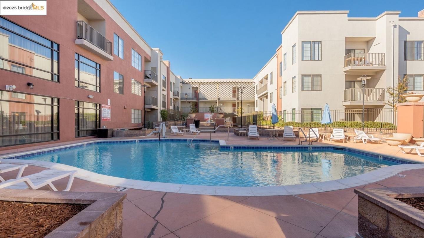 Detail Gallery Image 6 of 14 For 1060 S 3rd St #133,  San Jose,  CA 95112 - 1 Beds | 1 Baths