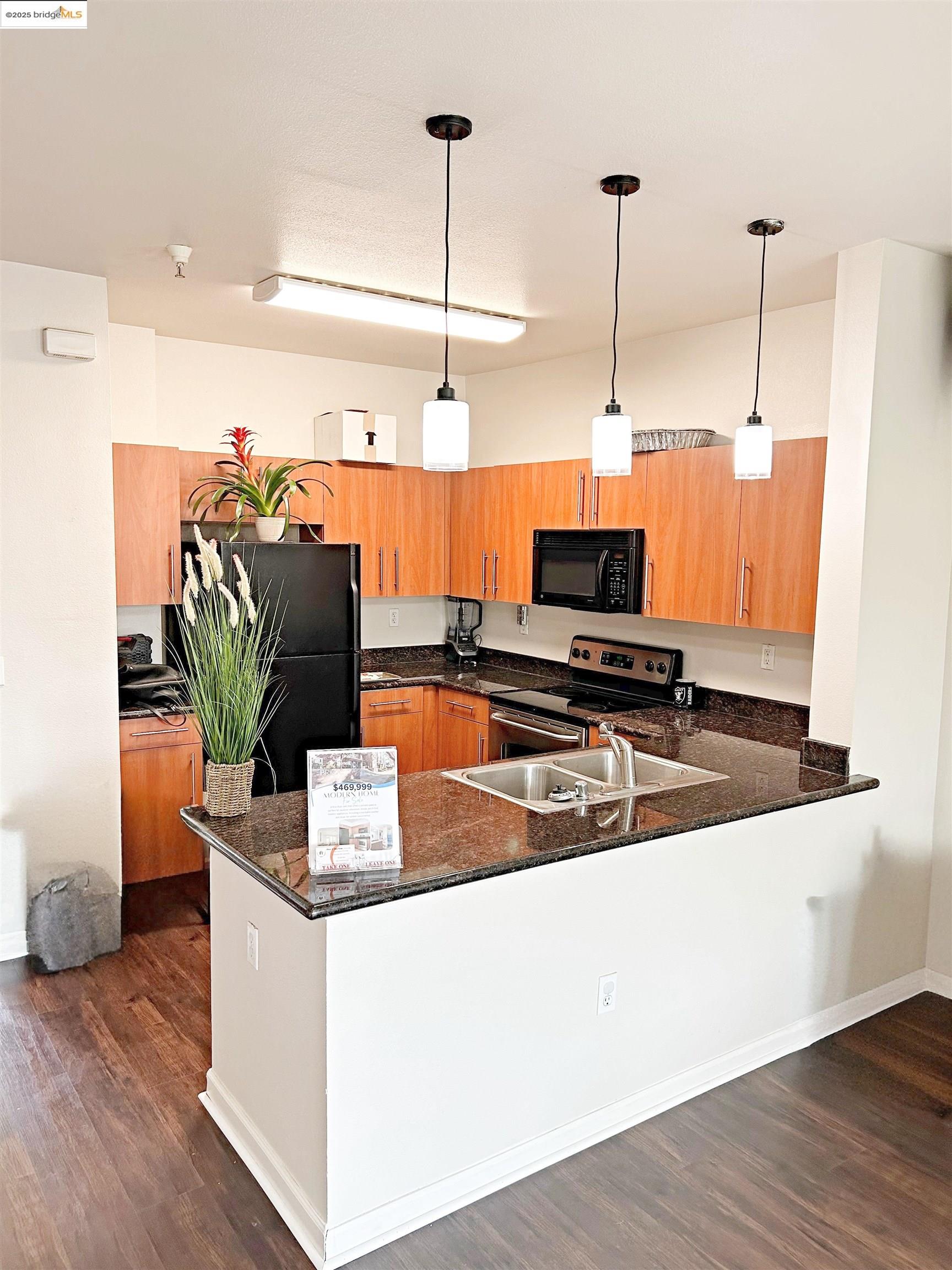 Detail Gallery Image 8 of 14 For 1060 S 3rd St #133,  San Jose,  CA 95112 - 1 Beds | 1 Baths