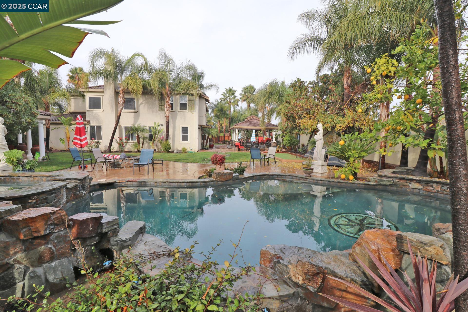 Detail Gallery Image 1 of 23 For 1097 Teal Ct, Brentwood,  CA 94513 - 4 Beds | 3/1 Baths