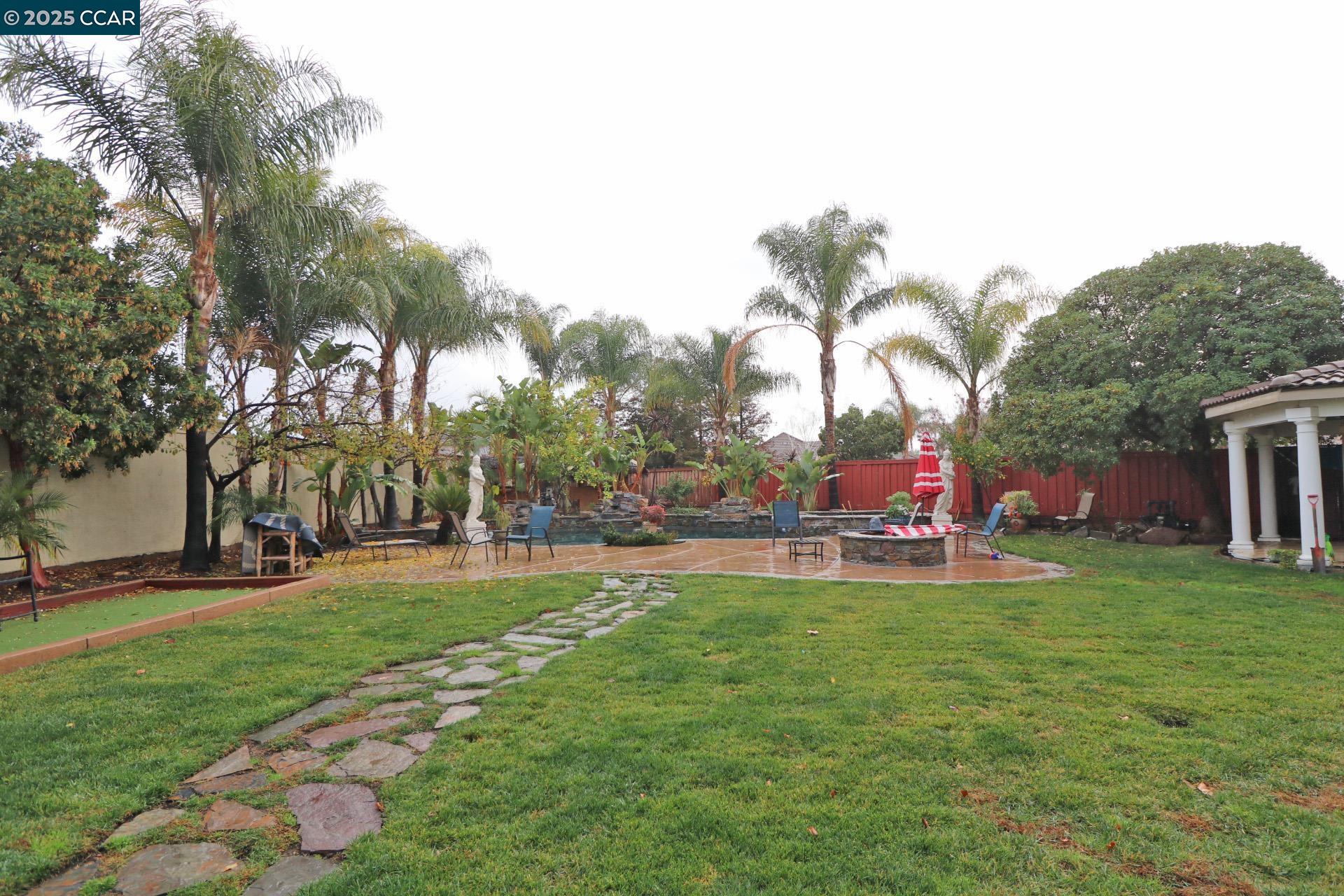 Detail Gallery Image 8 of 23 For 1097 Teal Ct, Brentwood,  CA 94513 - 4 Beds | 3/1 Baths