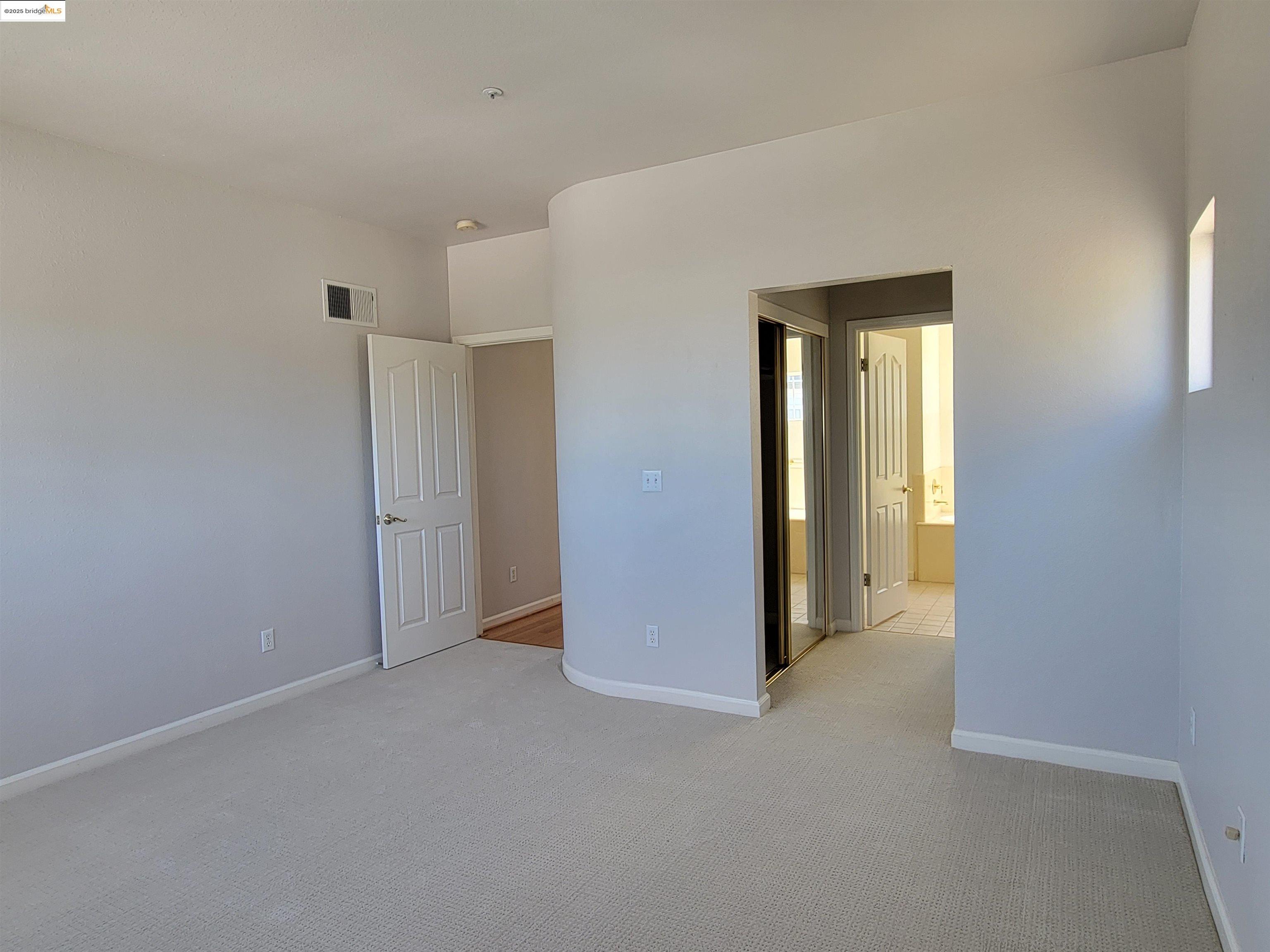 Detail Gallery Image 13 of 24 For 386 Bay Ridge Drive, Daly City,  CA 94014 - 4 Beds | 2/1 Baths