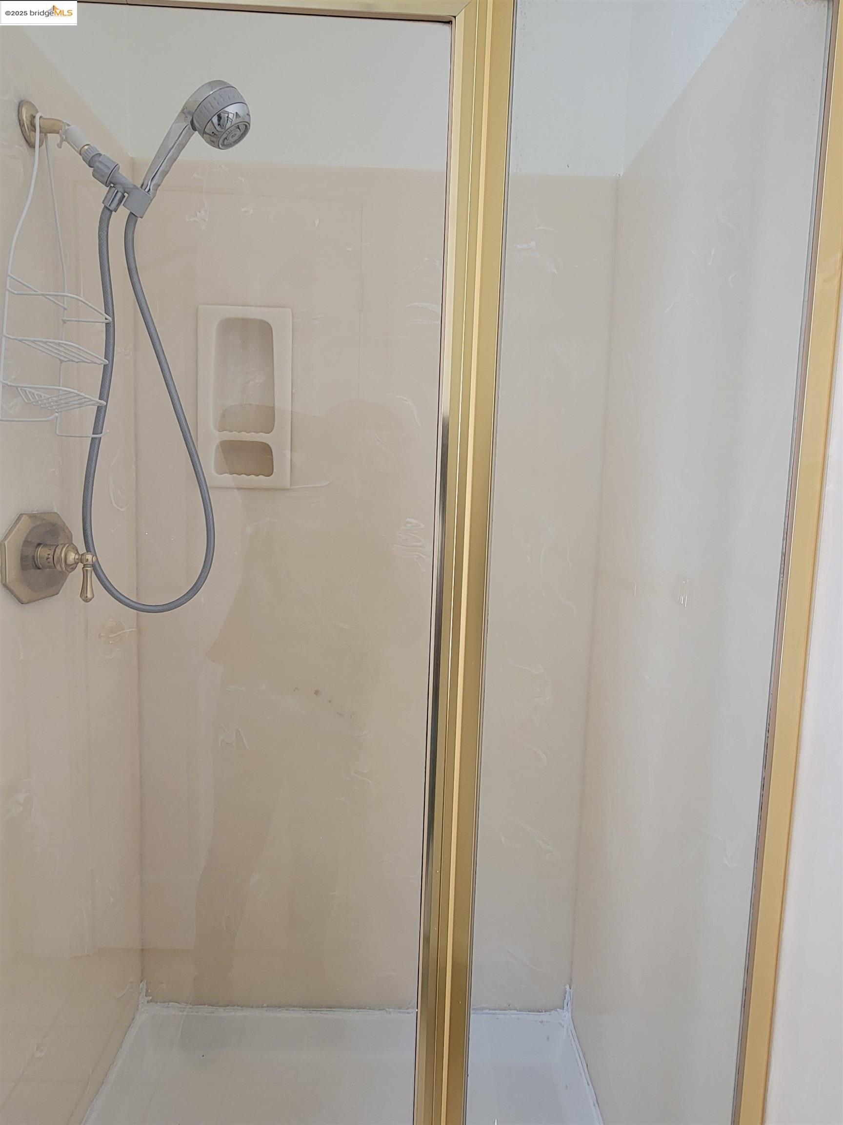 Detail Gallery Image 14 of 24 For 386 Bay Ridge Drive, Daly City,  CA 94014 - 4 Beds | 2/1 Baths