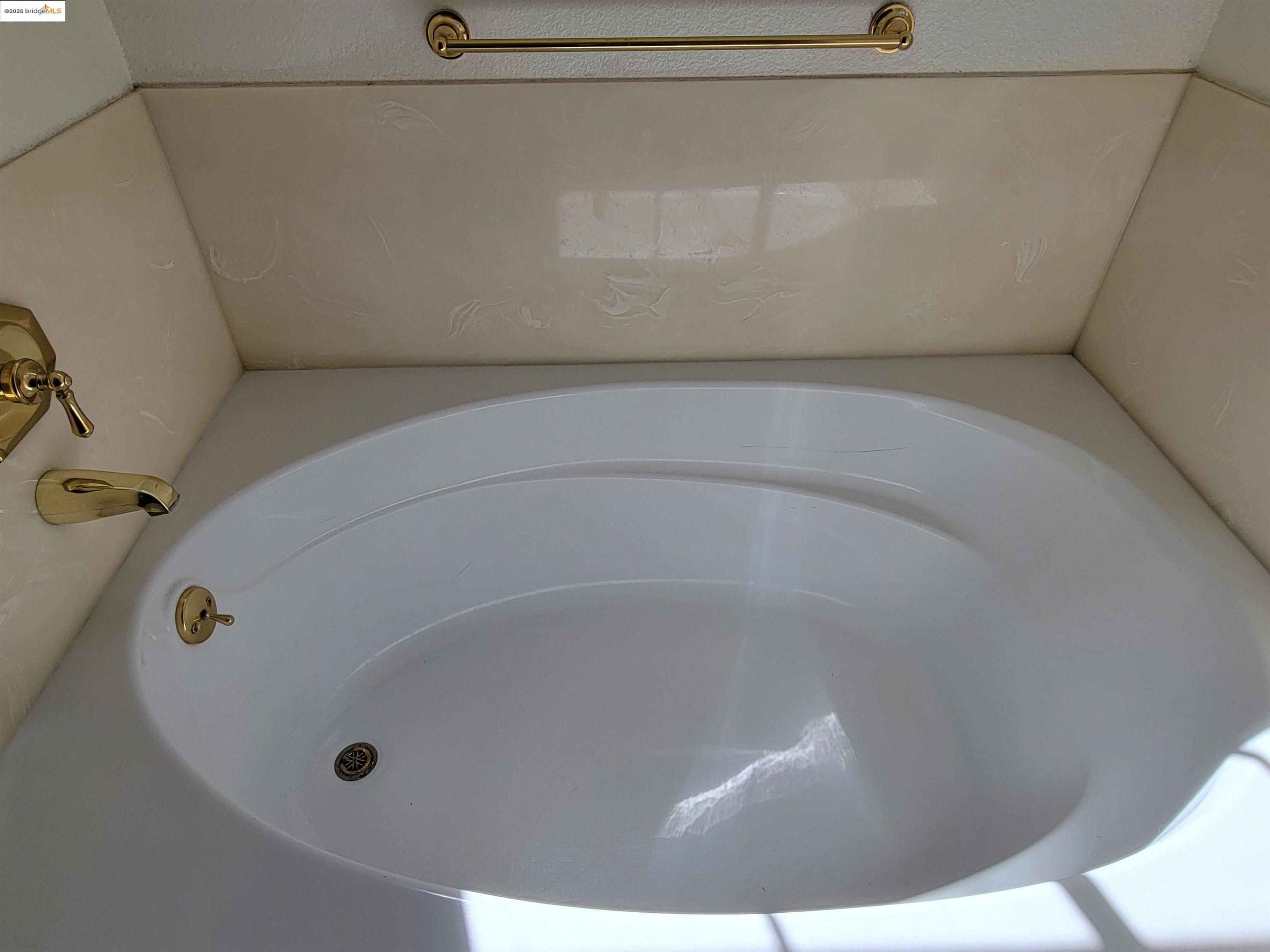 Detail Gallery Image 16 of 24 For 386 Bay Ridge Drive, Daly City,  CA 94014 - 4 Beds | 2/1 Baths