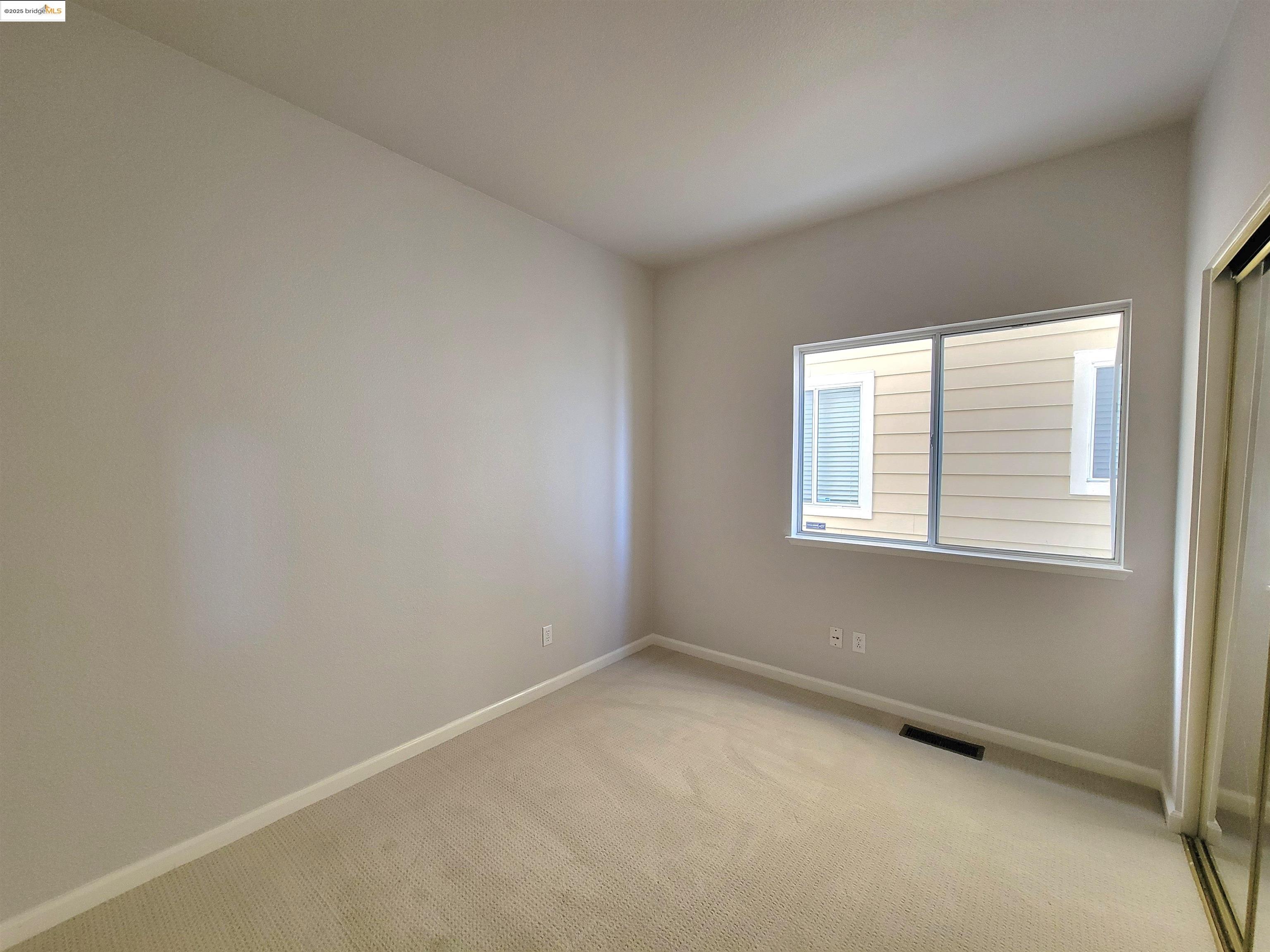 Detail Gallery Image 20 of 24 For 386 Bay Ridge Drive, Daly City,  CA 94014 - 4 Beds | 2/1 Baths