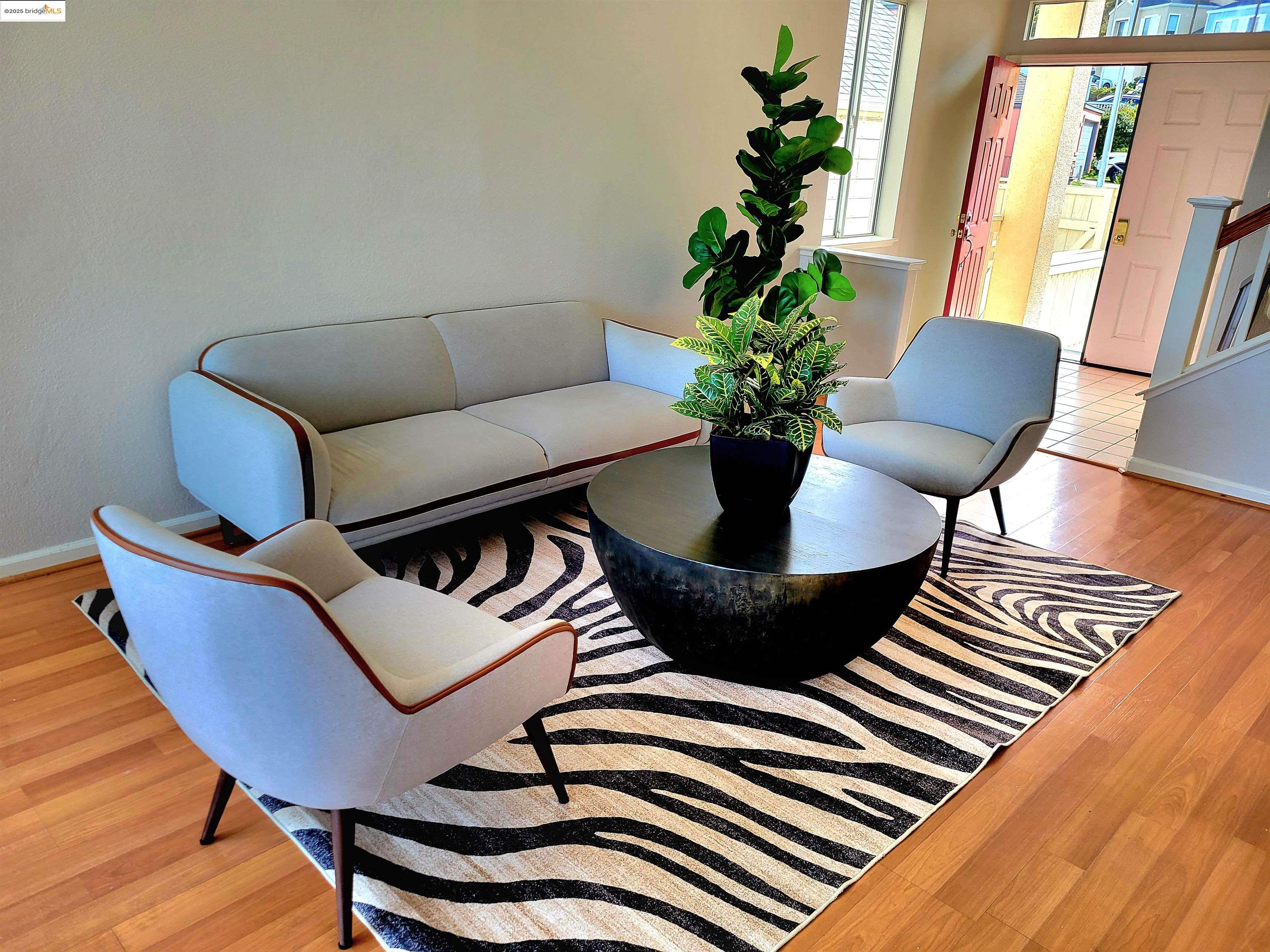 Detail Gallery Image 3 of 24 For 386 Bay Ridge Drive, Daly City,  CA 94014 - 4 Beds | 2/1 Baths