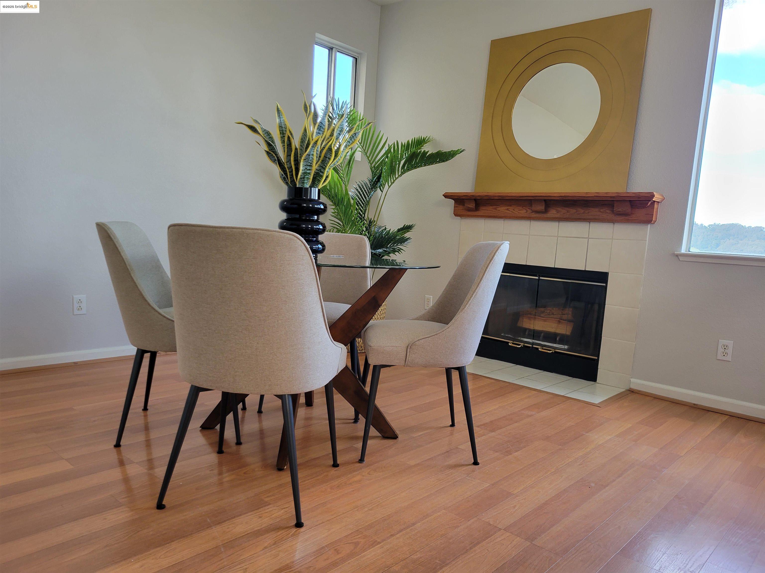 Detail Gallery Image 7 of 24 For 386 Bay Ridge Drive, Daly City,  CA 94014 - 4 Beds | 2/1 Baths