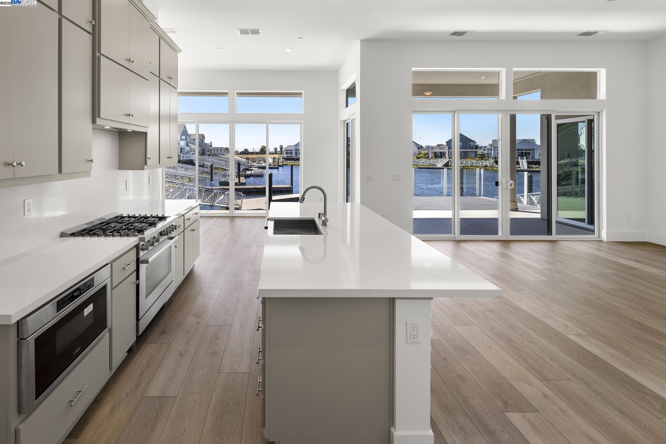 Detail Gallery Image 8 of 25 For 509 Channel Pl, Bethel Island,  CA 94511 - 3 Beds | 2 Baths
