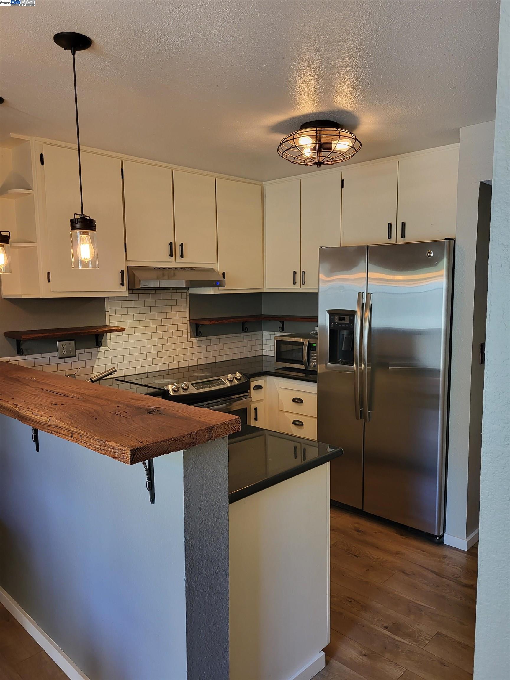 Photo #3: 41090549 Listing 