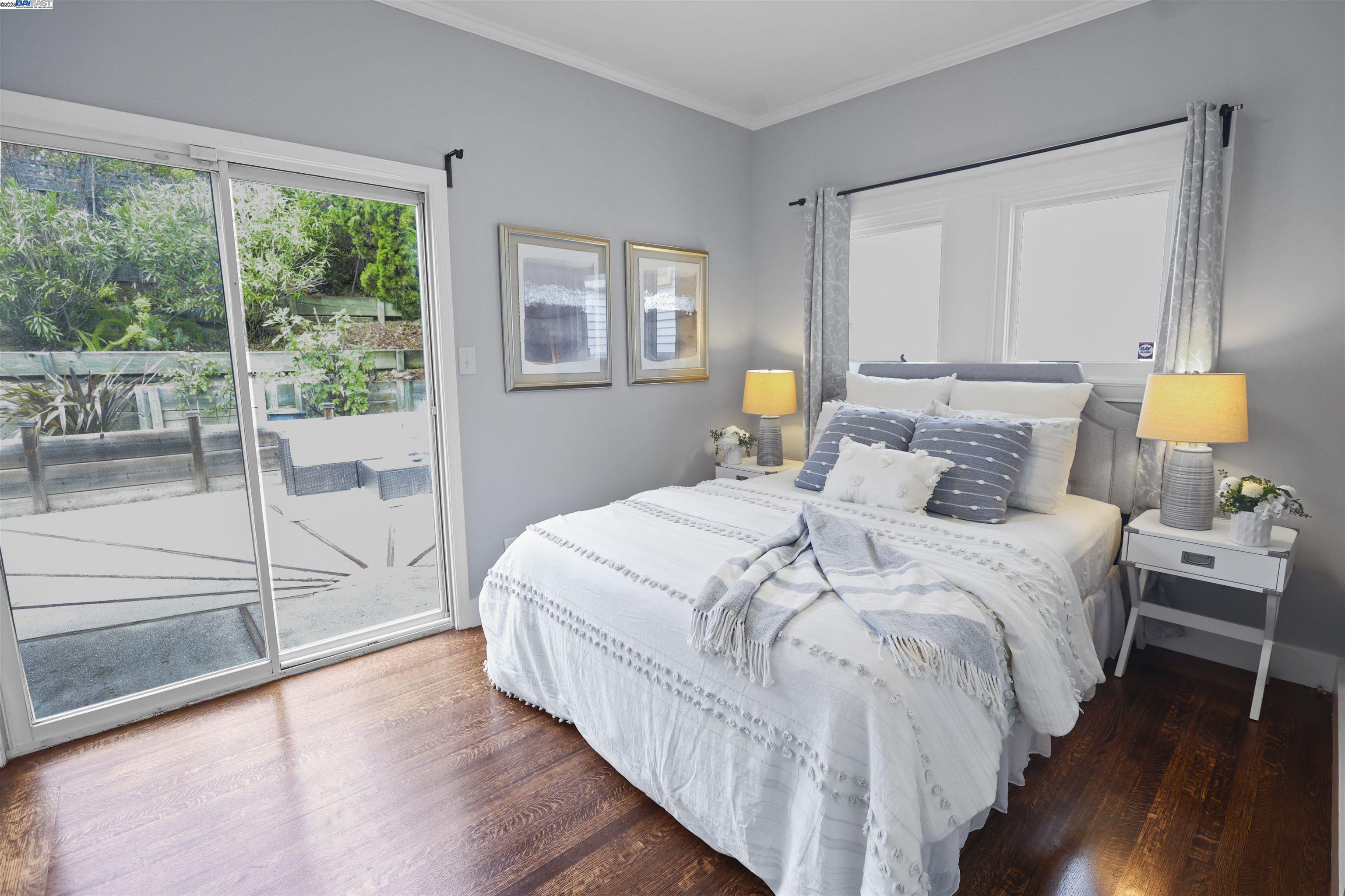 Detail Gallery Image 21 of 27 For 1361 Oakland Ave, Piedmont,  CA 94611 - 3 Beds | 2 Baths