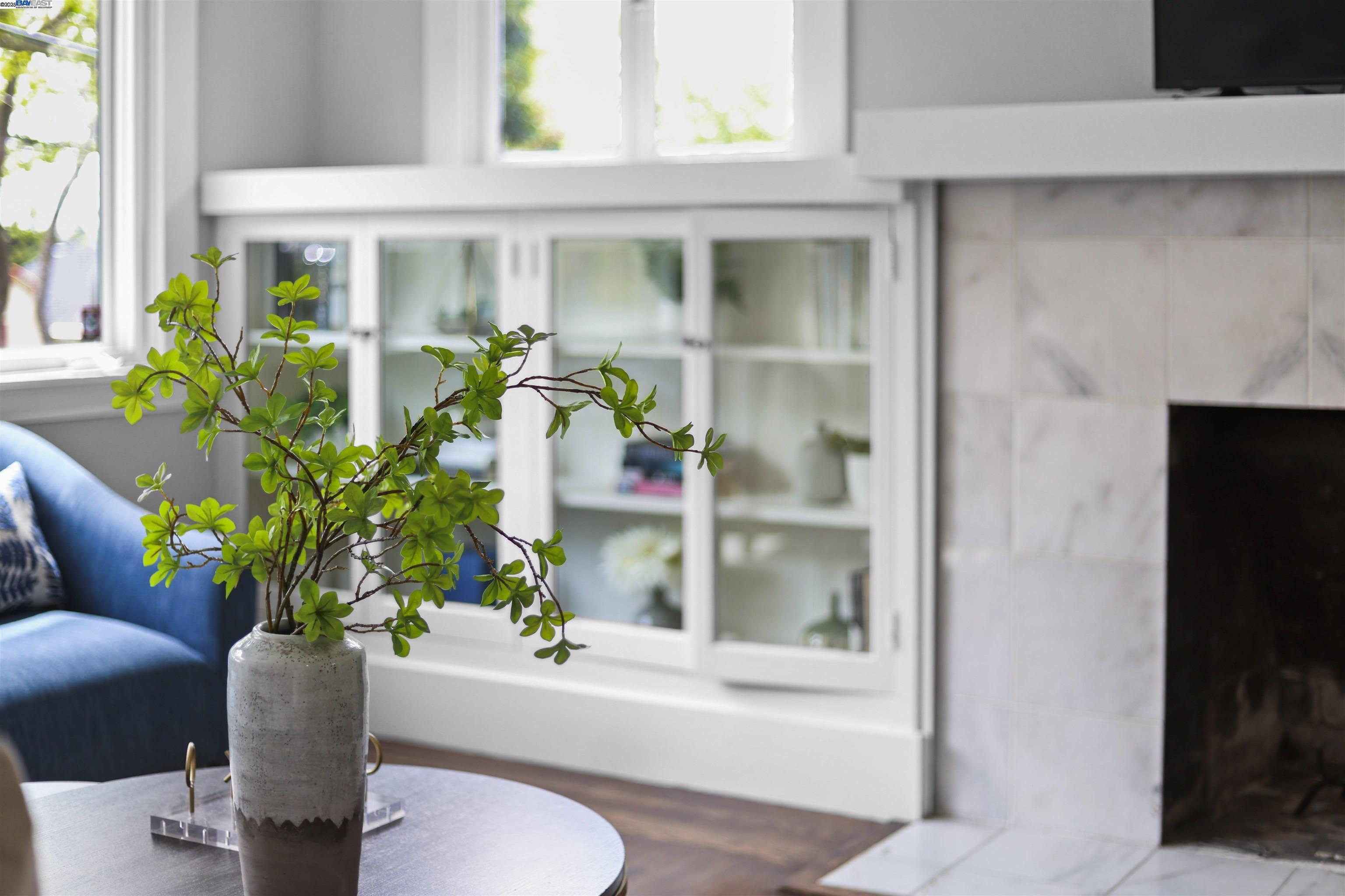 Detail Gallery Image 6 of 27 For 1361 Oakland Ave, Piedmont,  CA 94611 - 3 Beds | 2 Baths