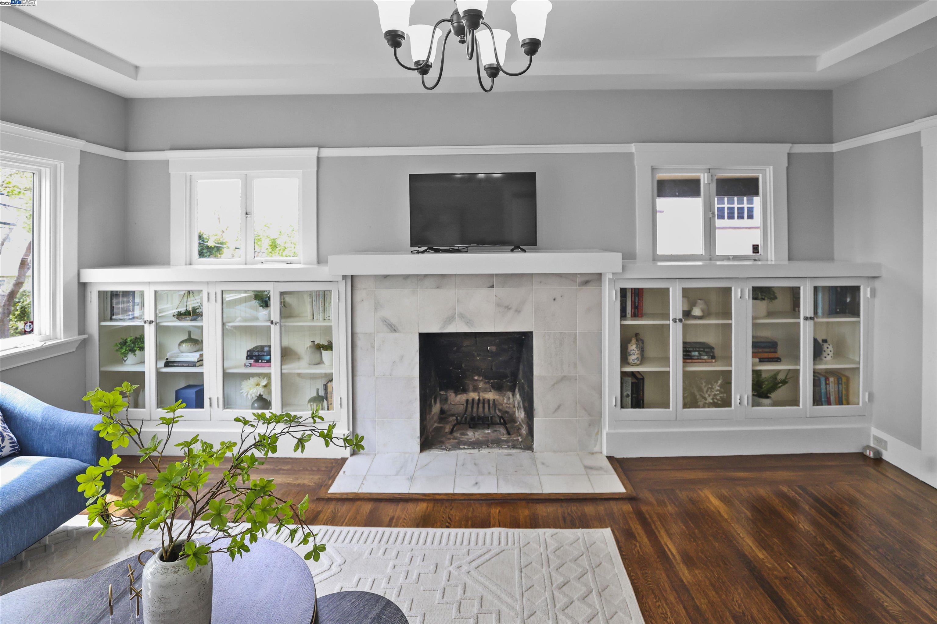 Detail Gallery Image 7 of 27 For 1361 Oakland Ave, Piedmont,  CA 94611 - 3 Beds | 2 Baths