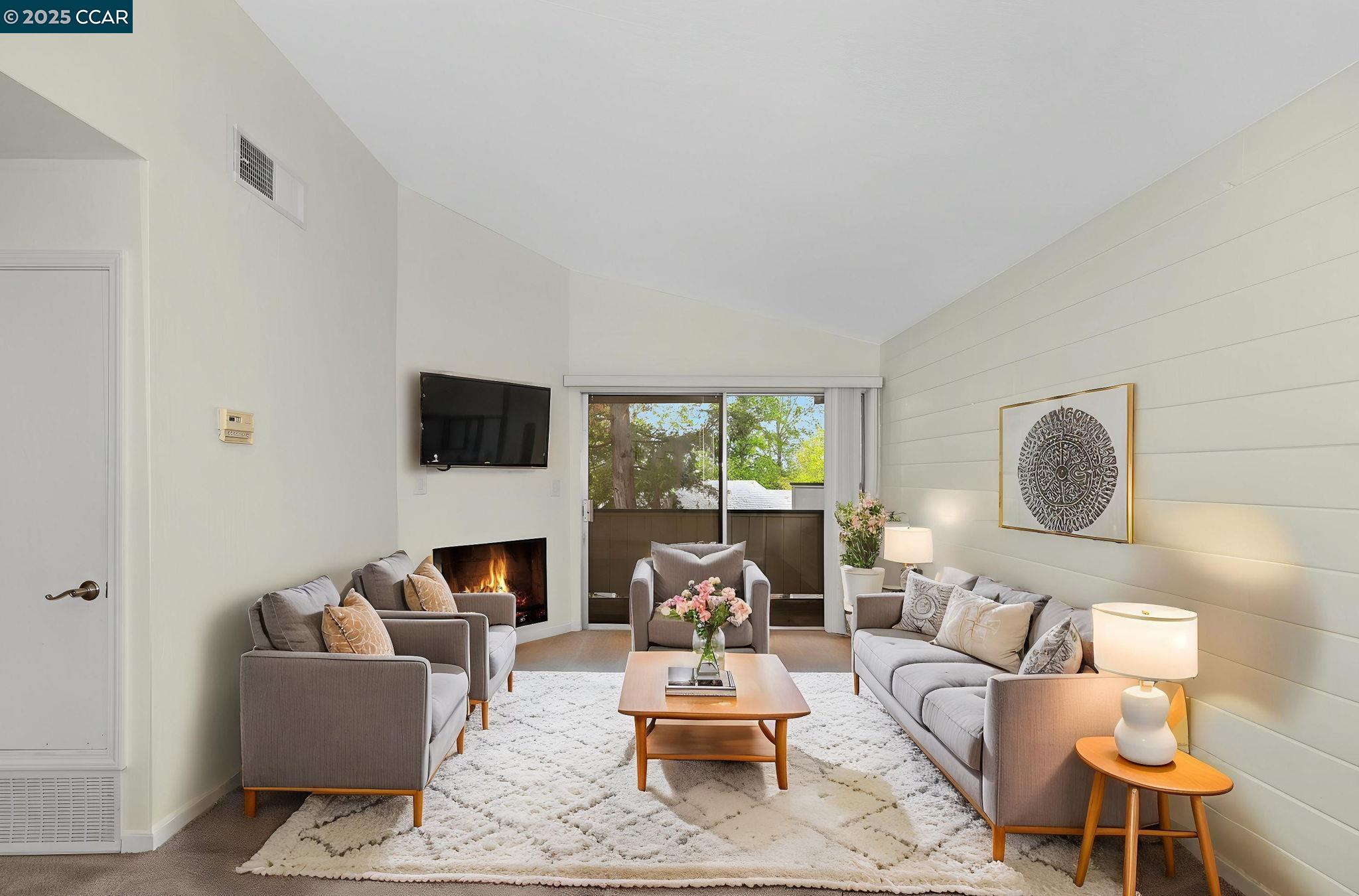 Photo #2: 41090559 Listing 
