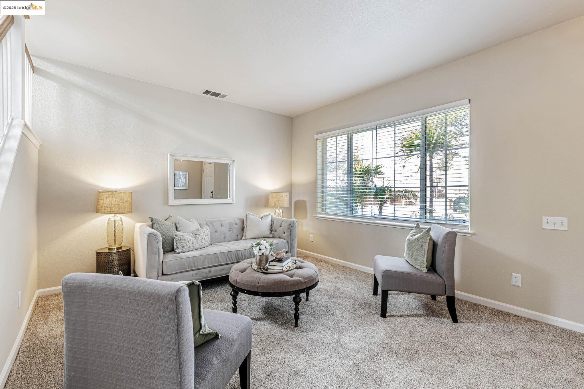 Detail Gallery Image 2 of 14 For 1090 Chaucer Dr, Brentwood,  CA 94513 - 3 Beds | 2/1 Baths