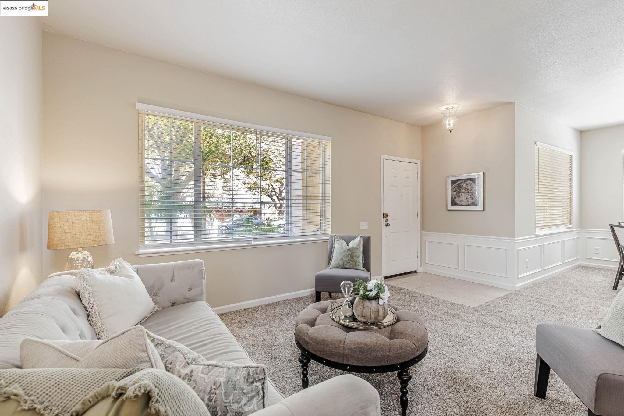Detail Gallery Image 4 of 14 For 1090 Chaucer Dr, Brentwood,  CA 94513 - 3 Beds | 2/1 Baths