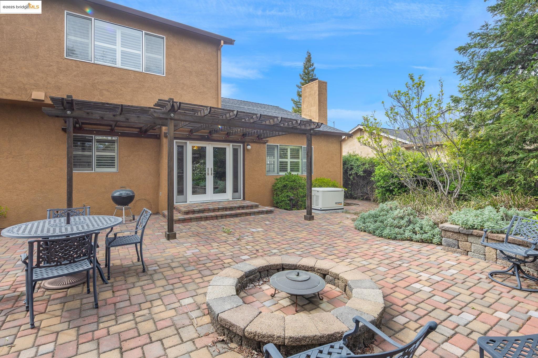 Detail Gallery Image 1 of 1 For 363 Limerick Way, Vacaville,  CA 95688 - 3 Beds | 2/1 Baths