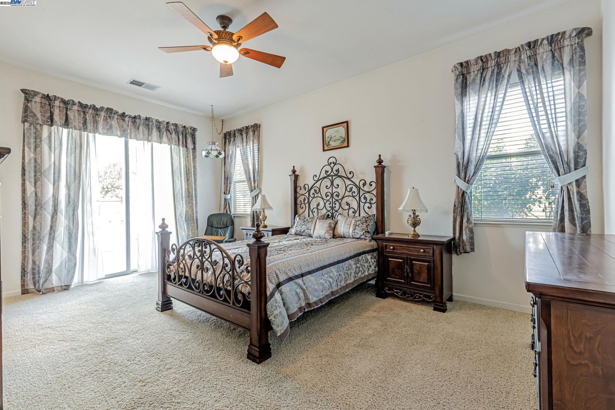 Detail Gallery Image 11 of 45 For 5149 Shipwheel Dr, Stockton,  CA 95206 - 4 Beds | 3 Baths