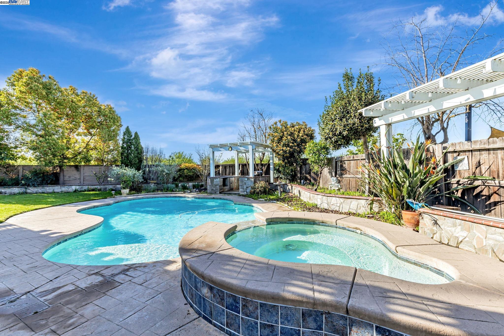 Detail Gallery Image 33 of 45 For 5149 Shipwheel Dr, Stockton,  CA 95206 - 4 Beds | 3 Baths