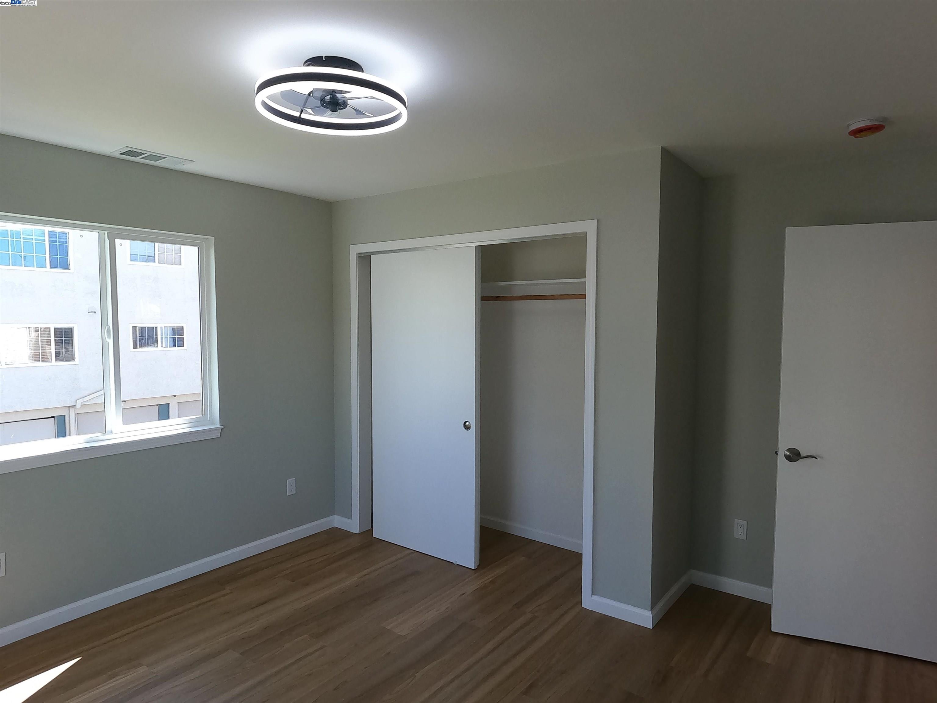 Detail Gallery Image 10 of 17 For 722 Foothill Blvd, Oakland,  CA 94606 - 3 Beds | 1/1 Baths