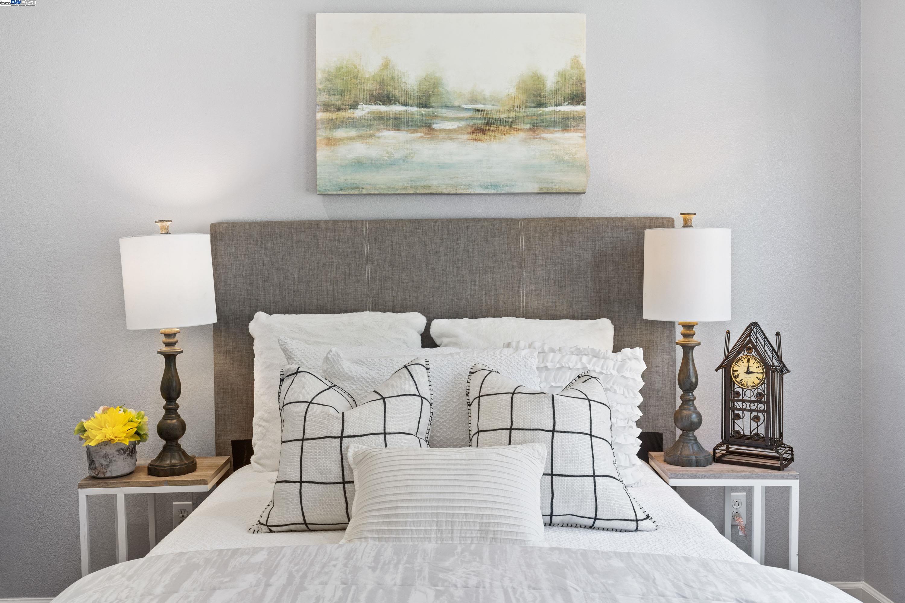 Detail Gallery Image 28 of 52 For 132 Maple Ln, East Palo Alto,  CA 94303 - 4 Beds | 2/1 Baths