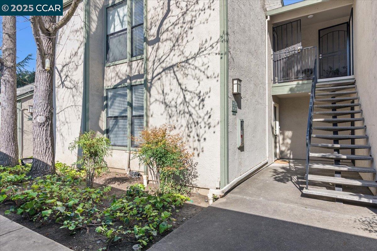 More Details about MLS # 41090592 : 2890 TREAT BLVD # 19