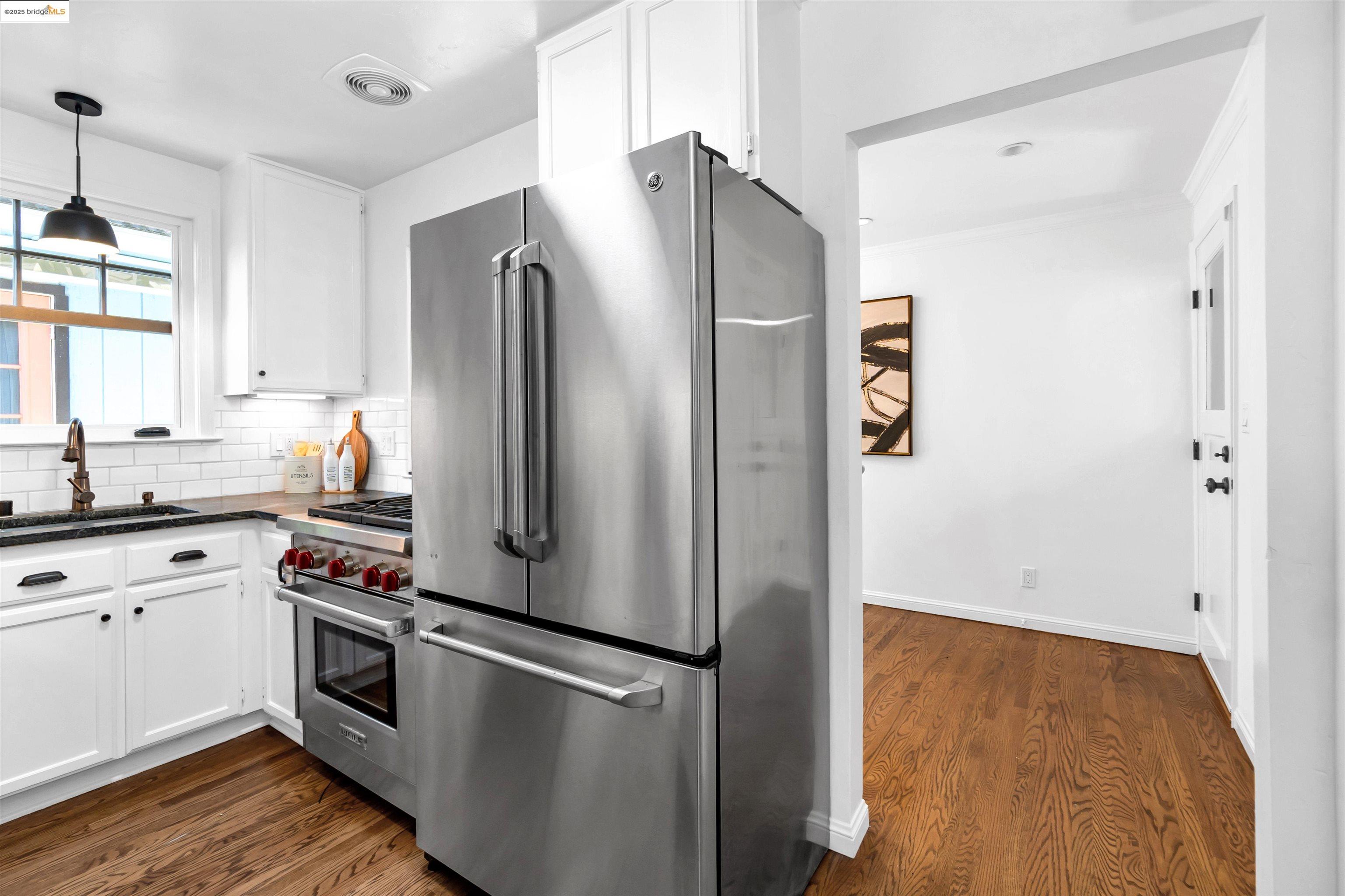 Detail Gallery Image 11 of 35 For 412 Pepper Ave, Palo Alto,  CA 94306 - 2 Beds | 1 Baths