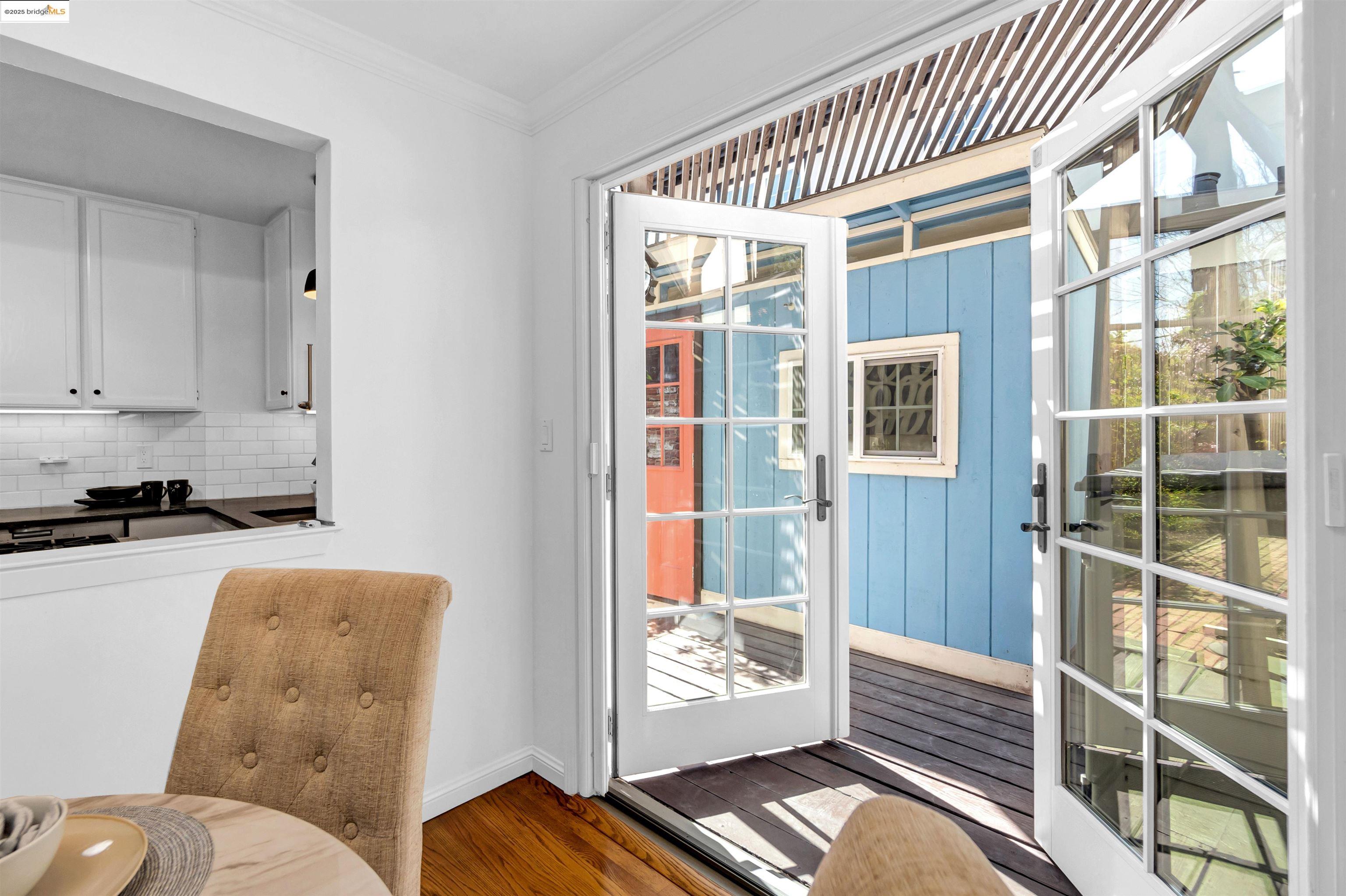 Detail Gallery Image 17 of 35 For 412 Pepper Ave, Palo Alto,  CA 94306 - 2 Beds | 1 Baths