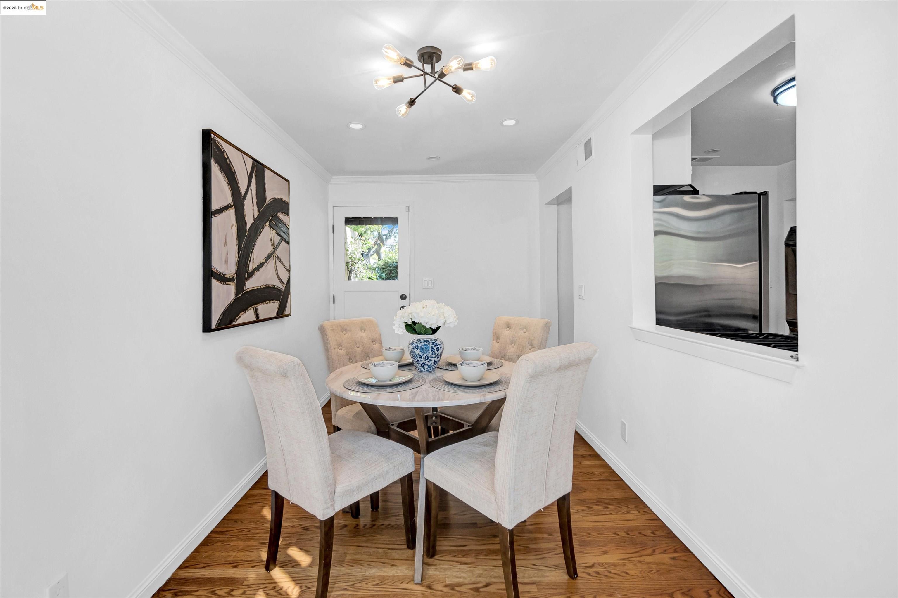 Detail Gallery Image 18 of 35 For 412 Pepper Ave, Palo Alto,  CA 94306 - 2 Beds | 1 Baths