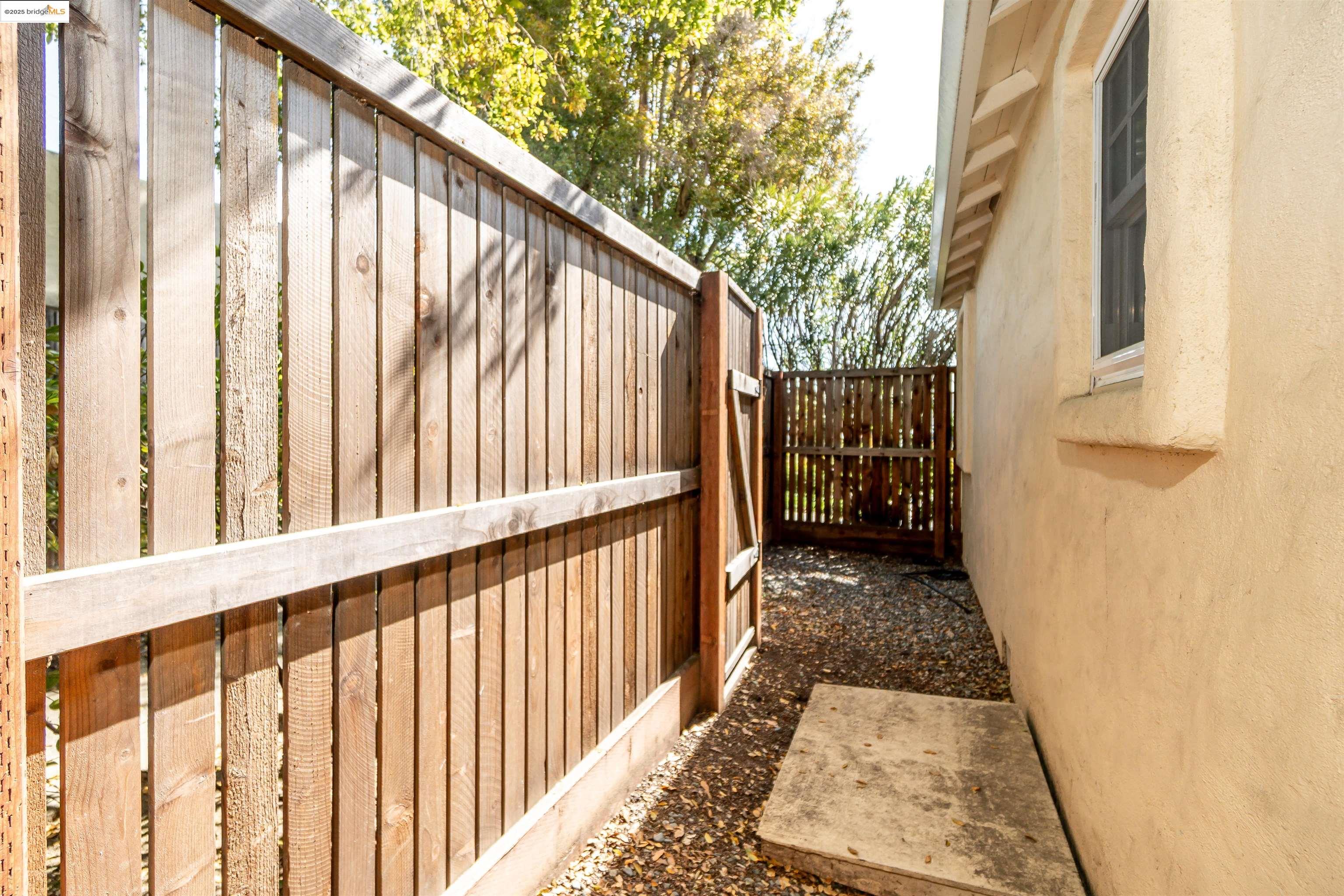 Detail Gallery Image 29 of 35 For 412 Pepper Ave, Palo Alto,  CA 94306 - 2 Beds | 1 Baths