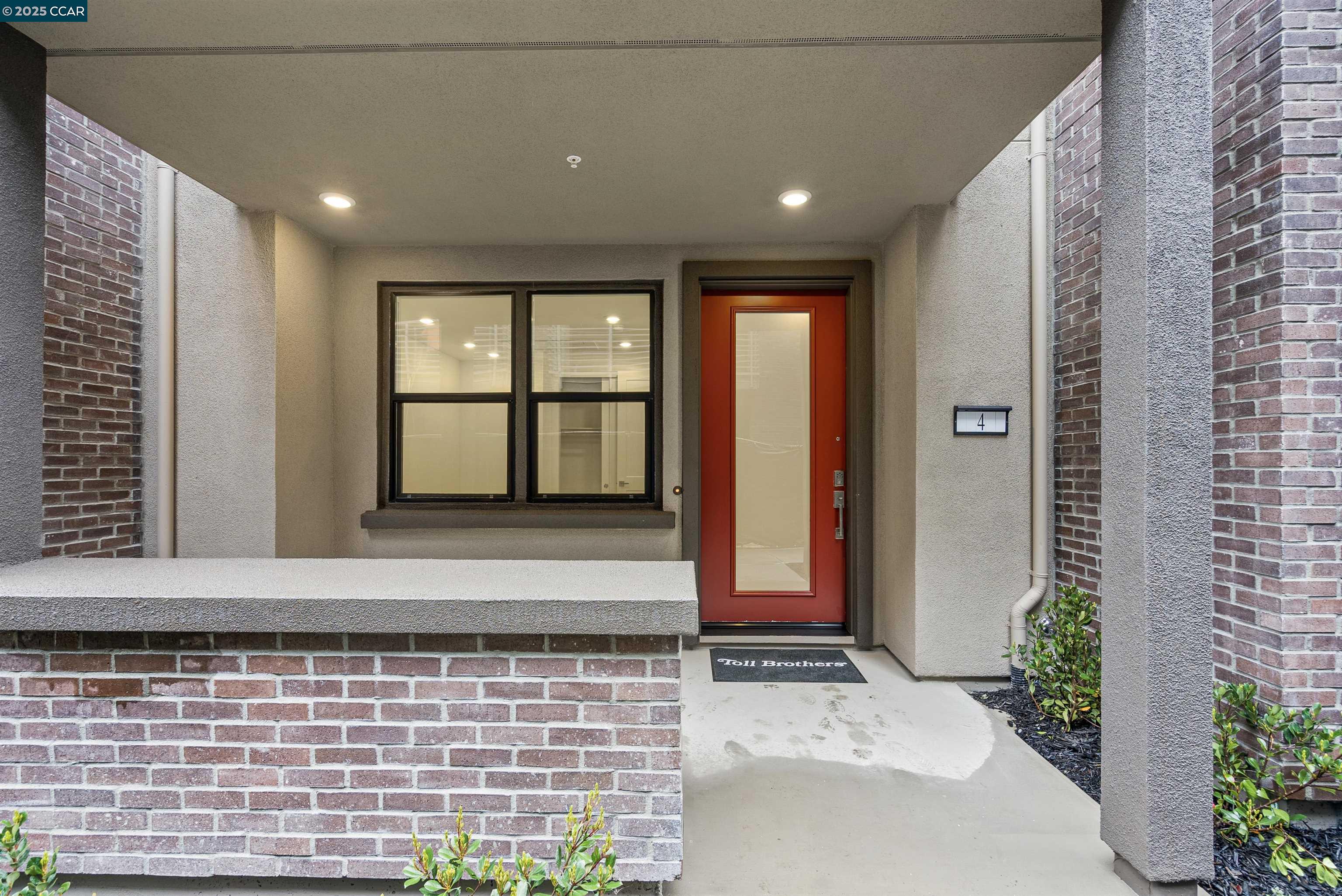 Detail Gallery Image 1 of 34 For 302 Stone Pine Terrace #4,  Sunnyvale,  CA 94086 - 4 Beds | 4 Baths