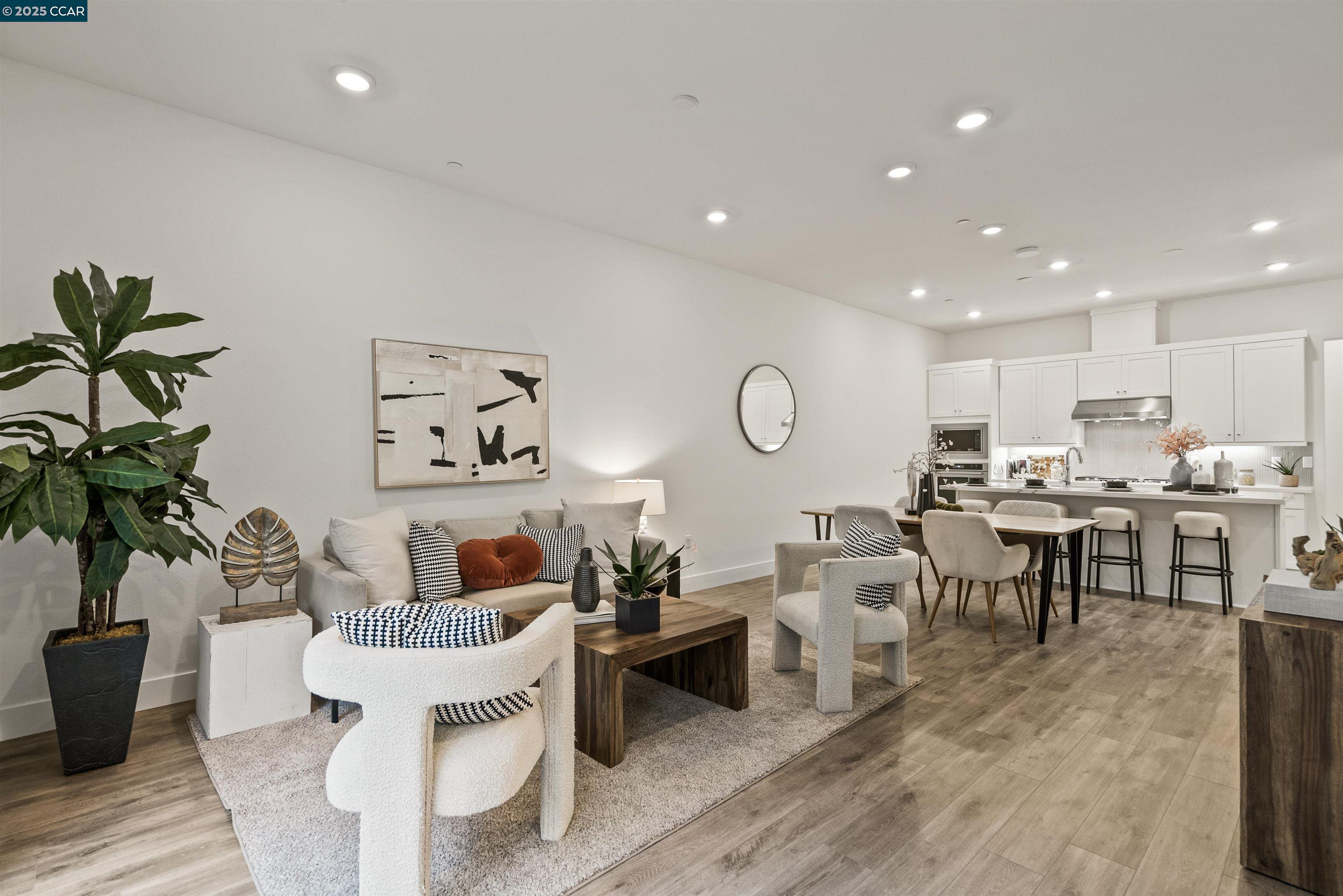 Detail Gallery Image 7 of 34 For 302 Stone Pine Terrace #4,  Sunnyvale,  CA 94086 - 4 Beds | 4 Baths
