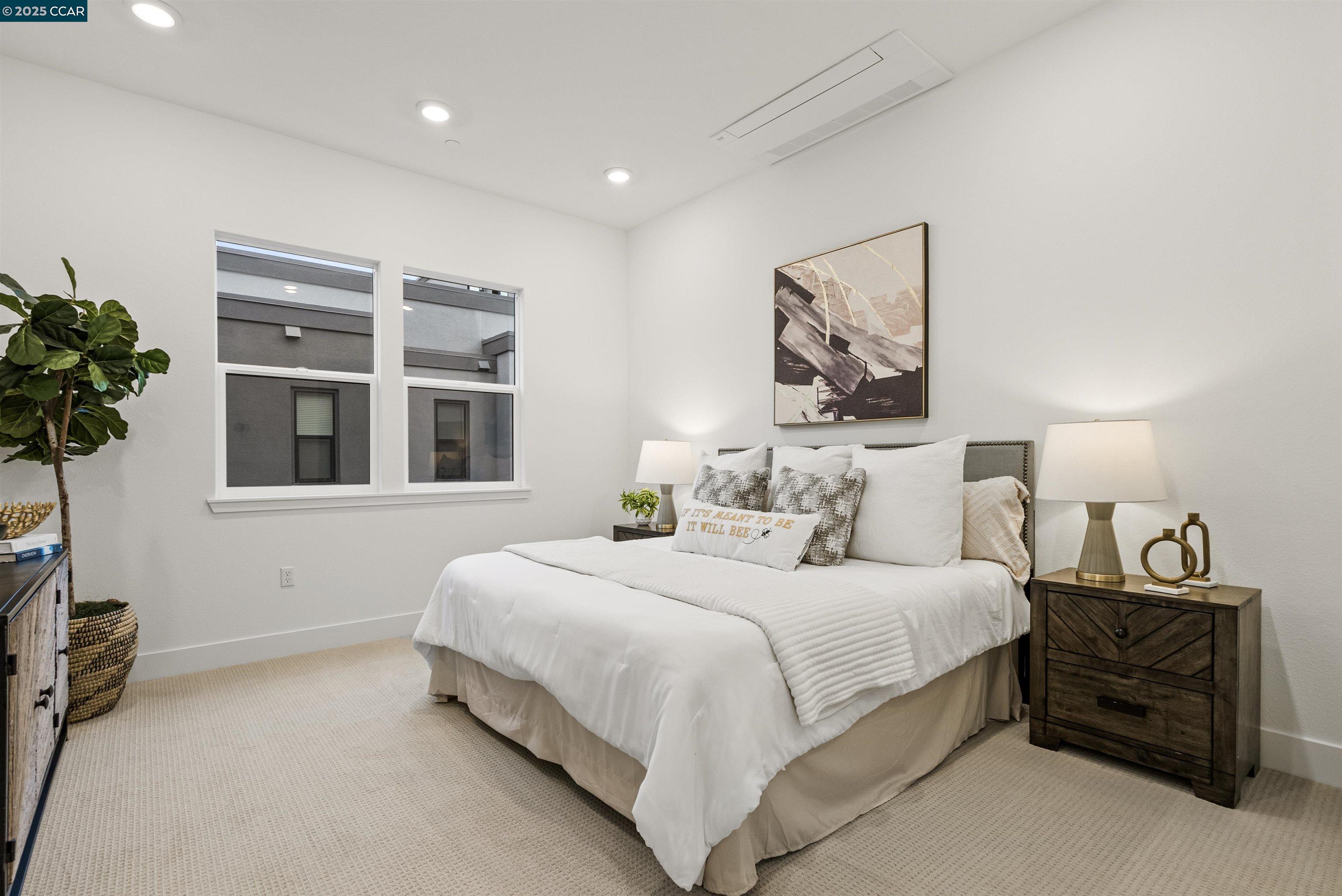Detail Gallery Image 10 of 34 For 302 Stone Pine Terrace #4,  Sunnyvale,  CA 94086 - 4 Beds | 4 Baths