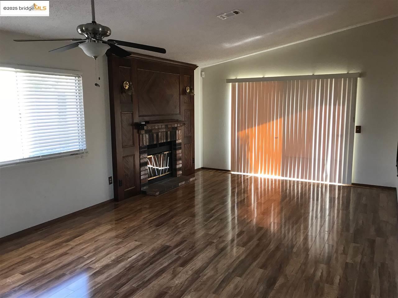 Detail Gallery Image 9 of 17 For 353 Hazelnut Ln, Oakley,  CA 94561 - 2 Beds | 1 Baths