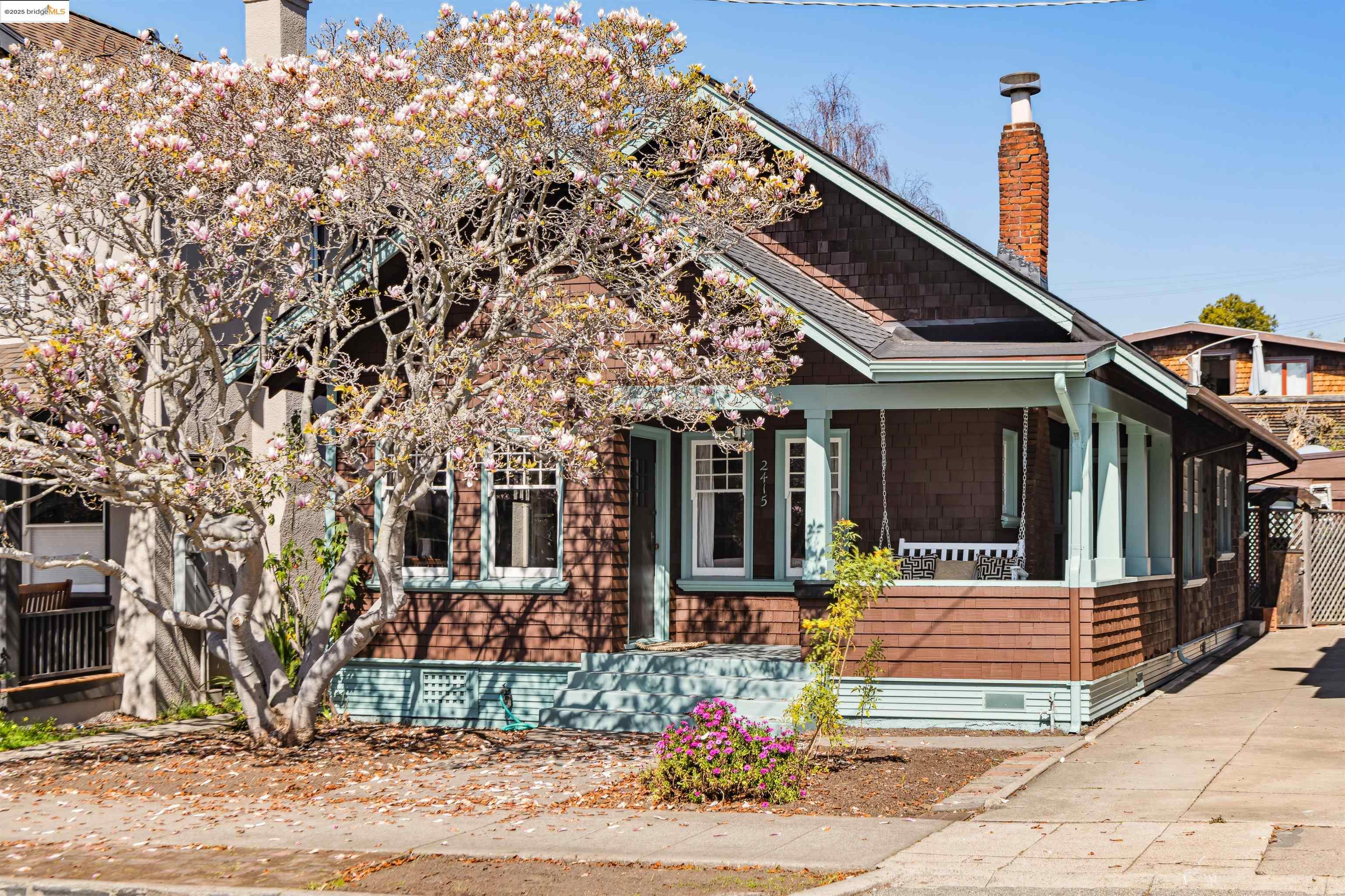 Detail Gallery Image 1 of 1 For 2415 Prince Street, Berkeley,  CA 94705 - 2 Beds | 1 Baths