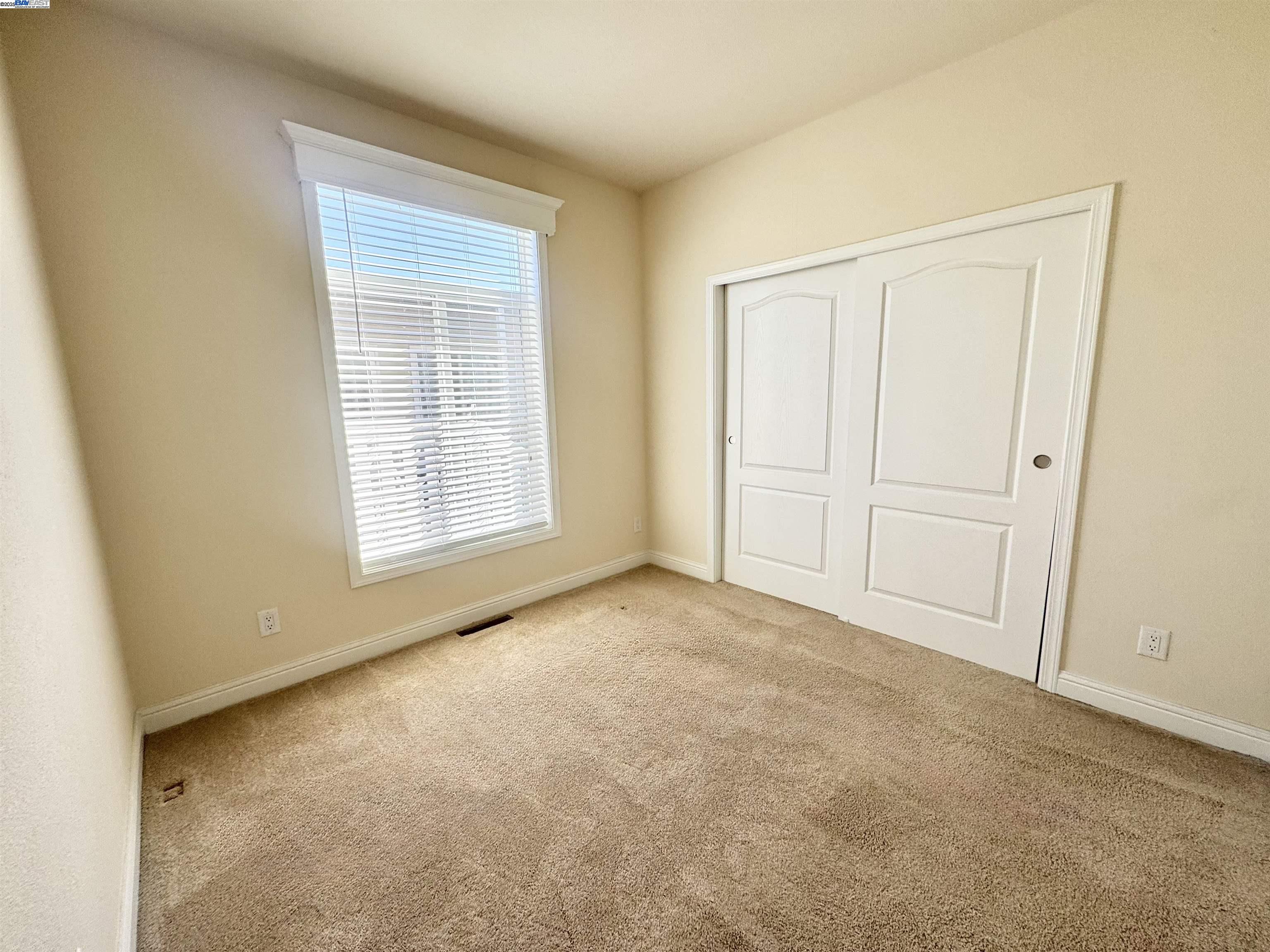 Detail Gallery Image 12 of 19 For 1085 Tasman Dr #207,  Sunnyvale,  CA 94089 - 3 Beds | 2 Baths