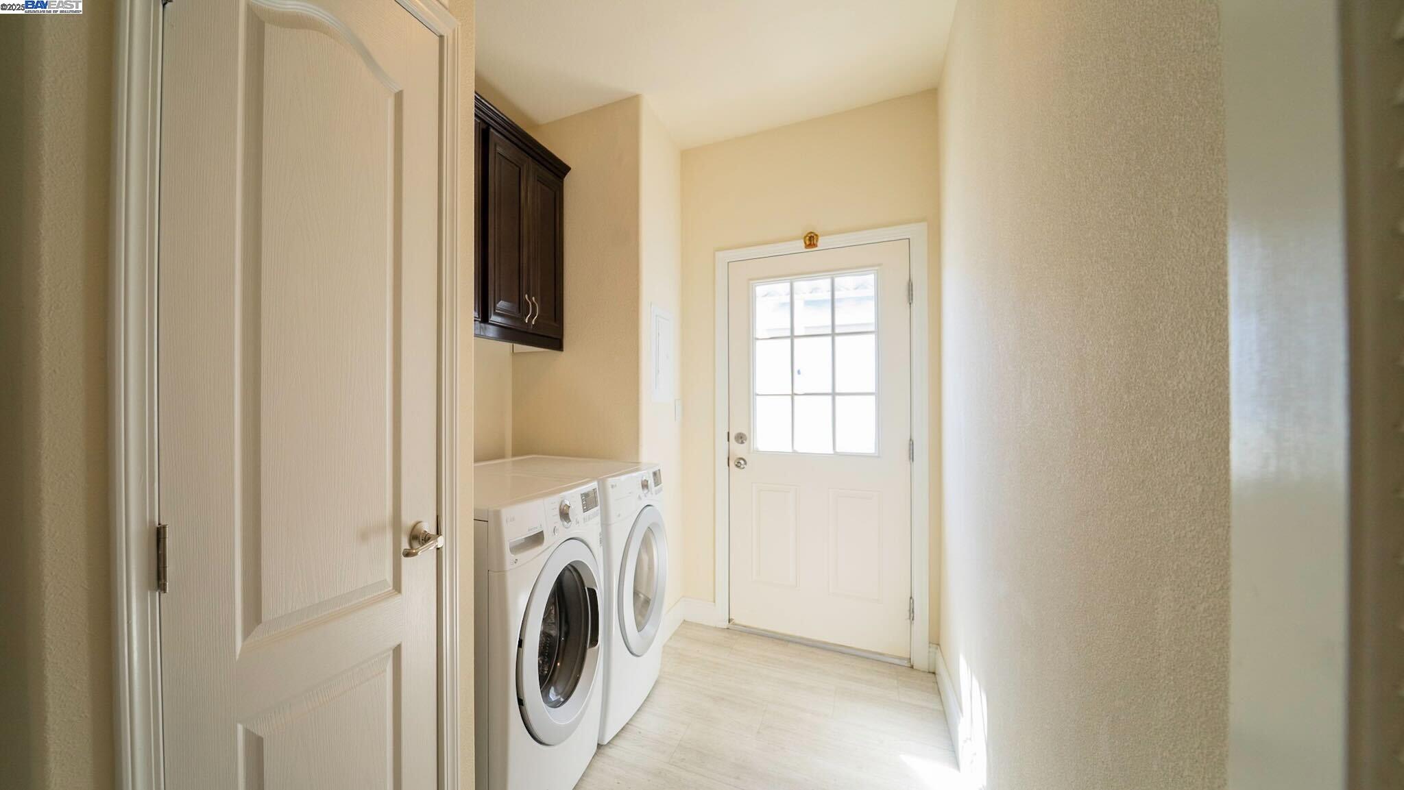 Detail Gallery Image 14 of 19 For 1085 Tasman Dr #207,  Sunnyvale,  CA 94089 - 3 Beds | 2 Baths