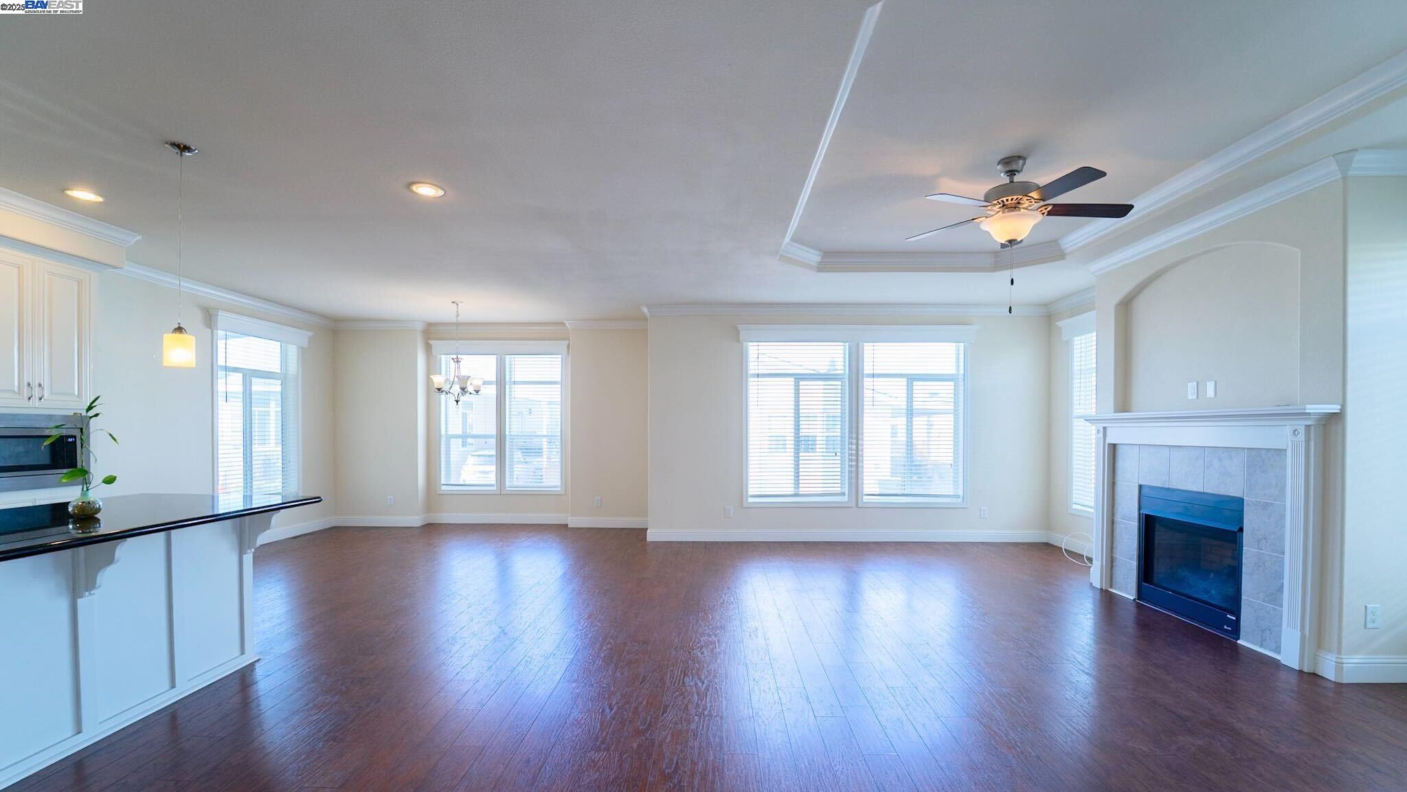 Detail Gallery Image 3 of 19 For 1085 Tasman Dr #207,  Sunnyvale,  CA 94089 - 3 Beds | 2 Baths