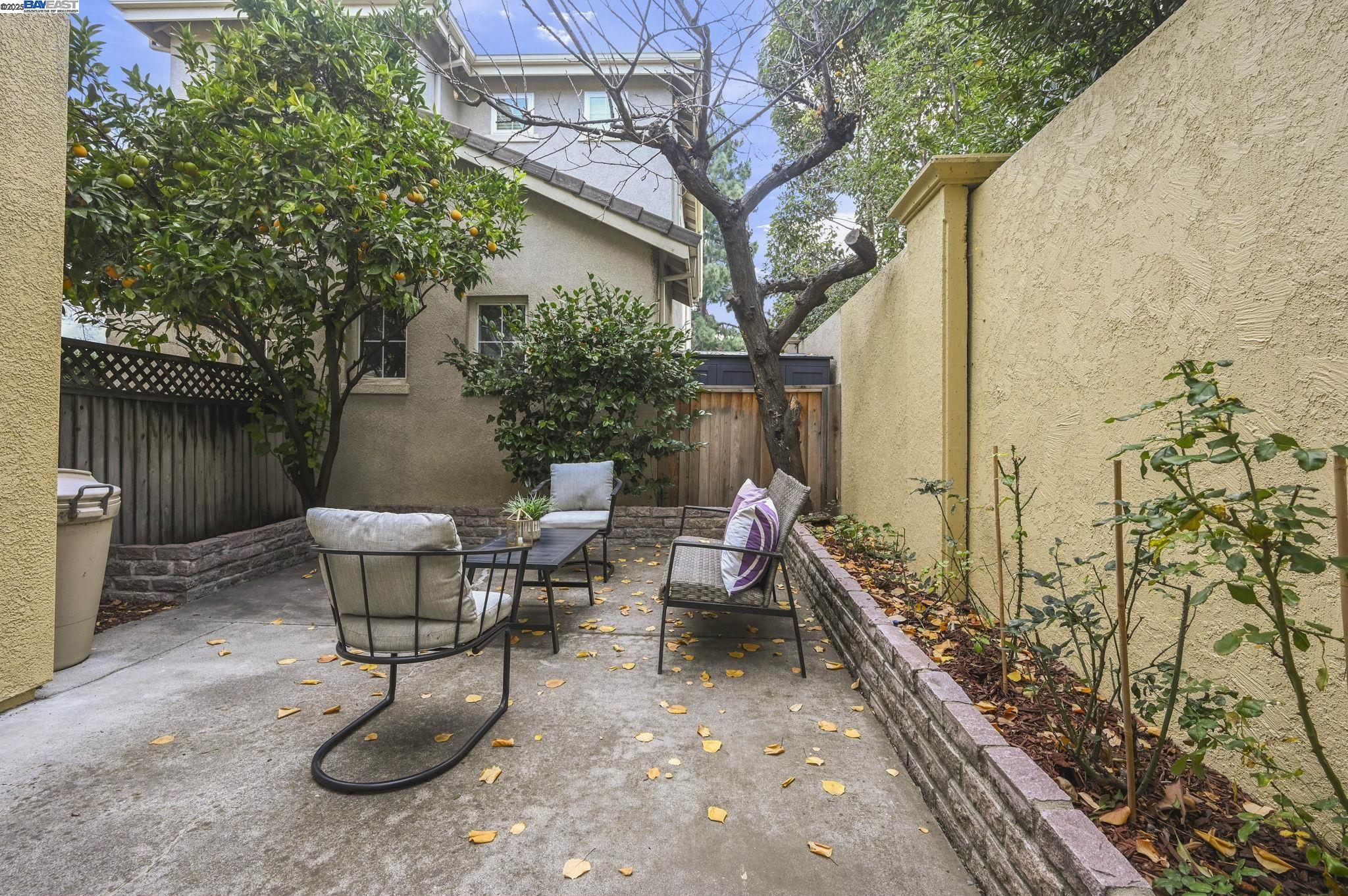 Detail Gallery Image 24 of 36 For 449 Farrel Ct, Mountain View,  CA 94043 - 3 Beds | 2/1 Baths