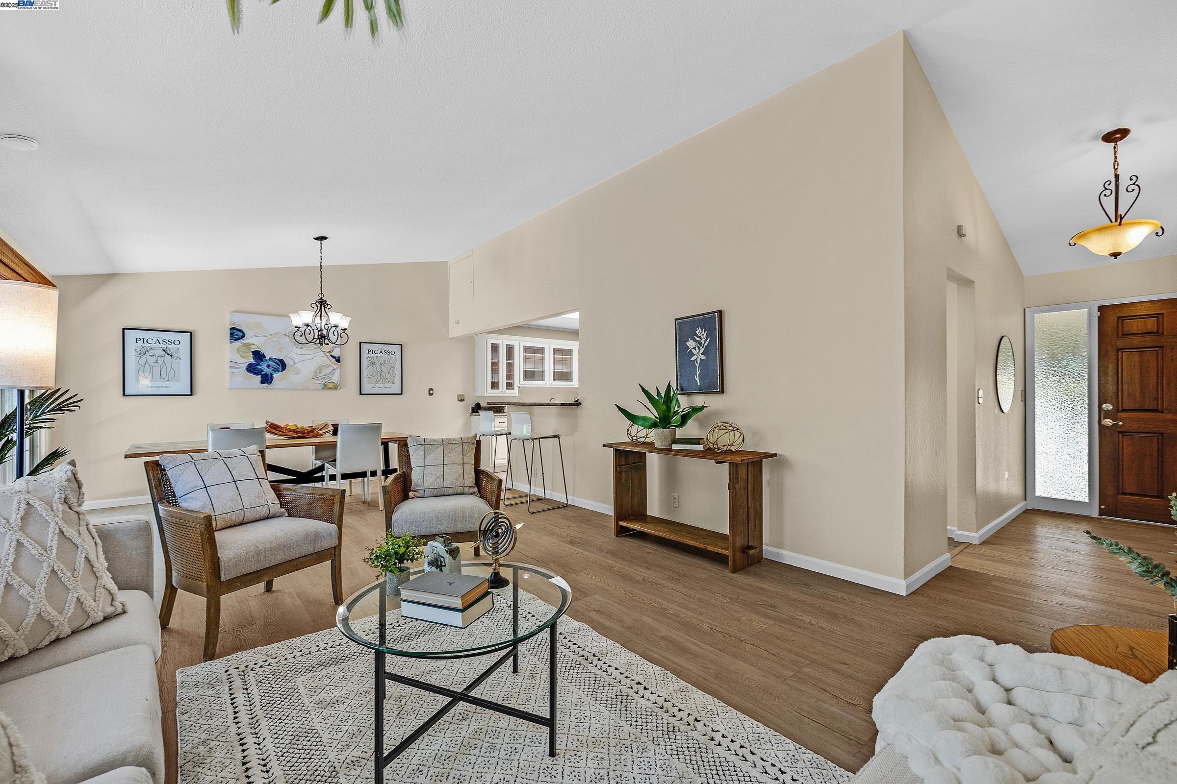 Detail Gallery Image 8 of 40 For 5375 Sandra Way, Livermore,  CA 94550 - 4 Beds | 3 Baths