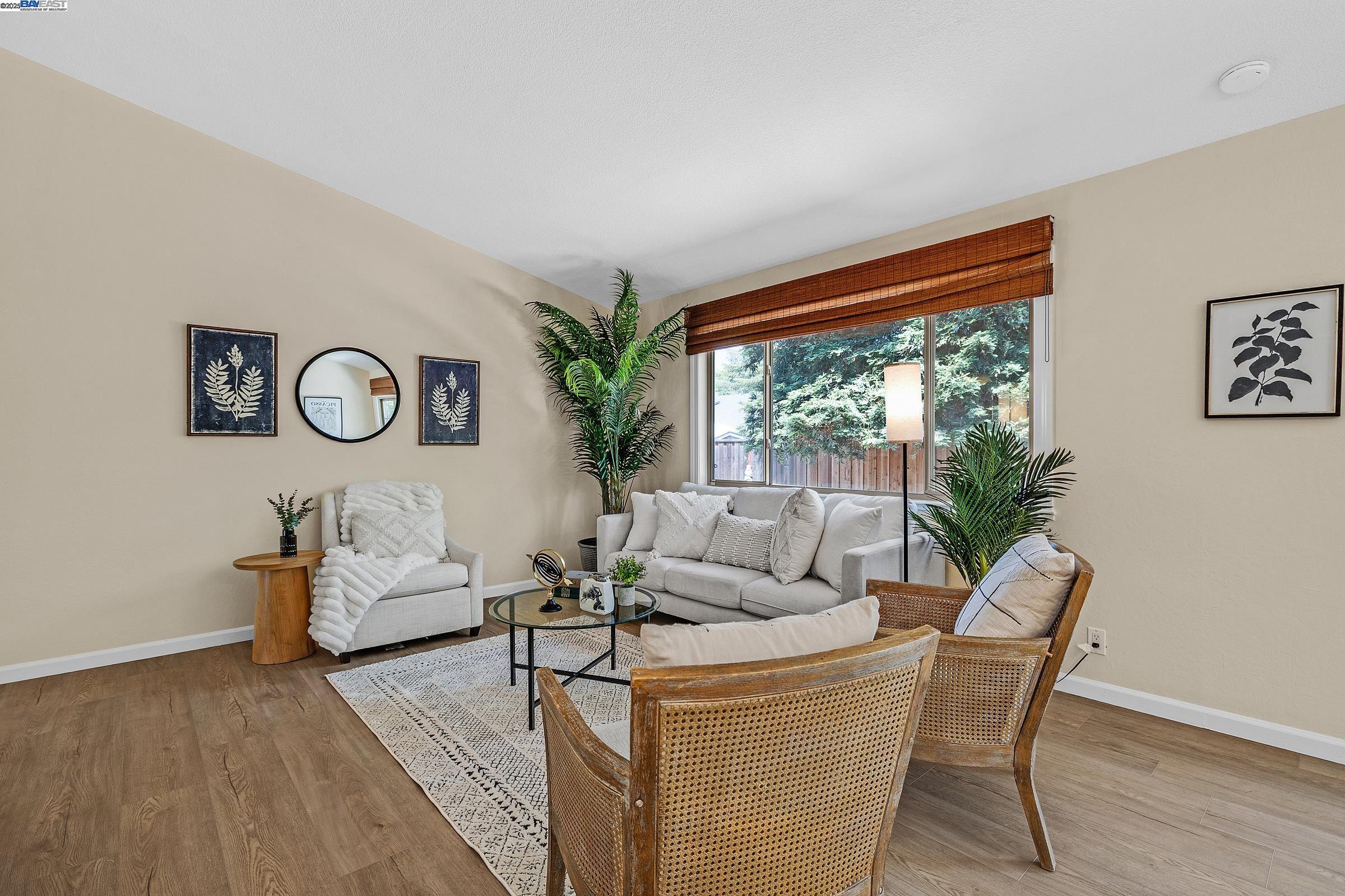 Detail Gallery Image 9 of 40 For 5375 Sandra Way, Livermore,  CA 94550 - 4 Beds | 3 Baths