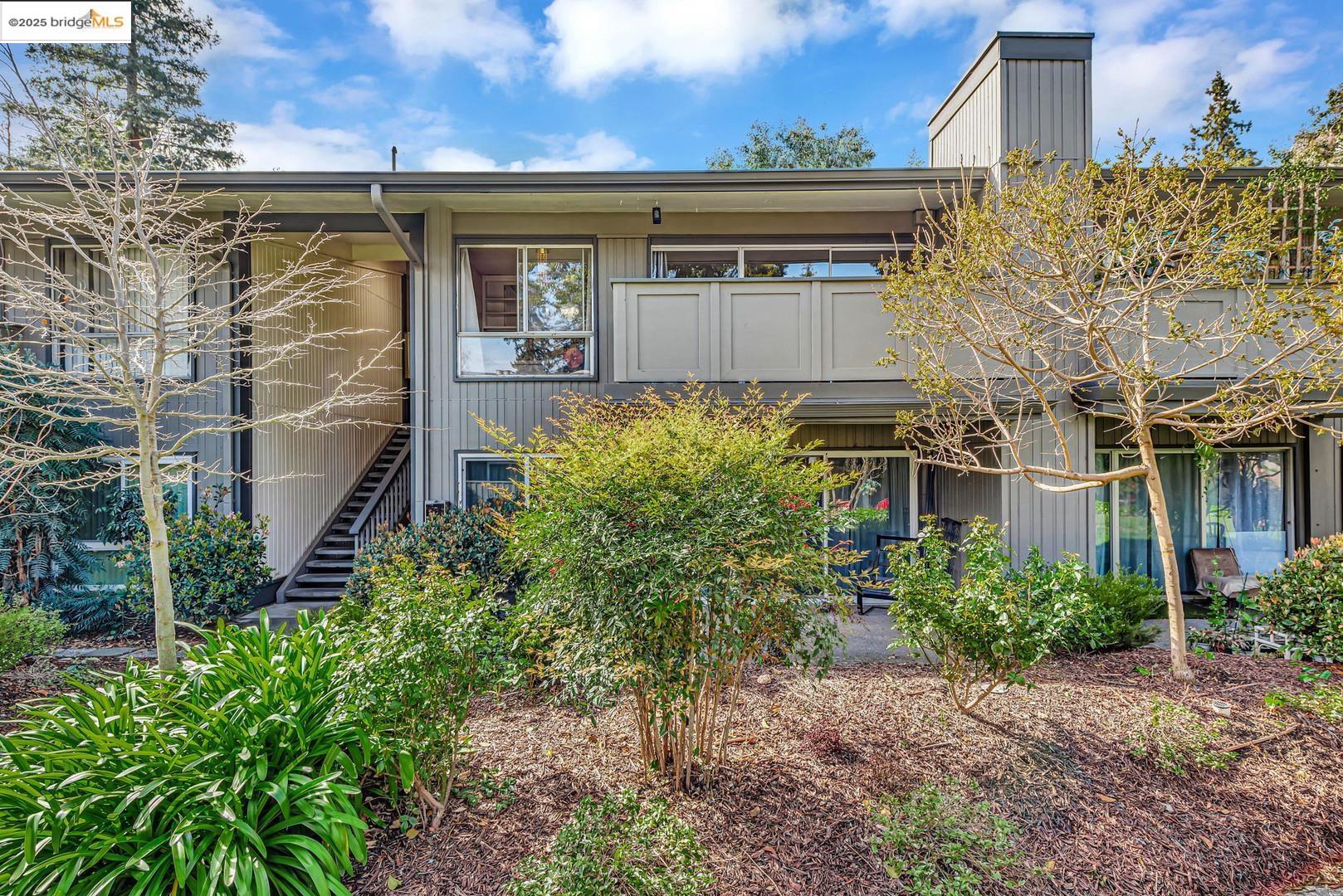 Detail Gallery Image 1 of 34 For 121 Buckingham Dr Unit 25,  Santa Clara,  CA 95051 - 2 Beds | 2 Baths