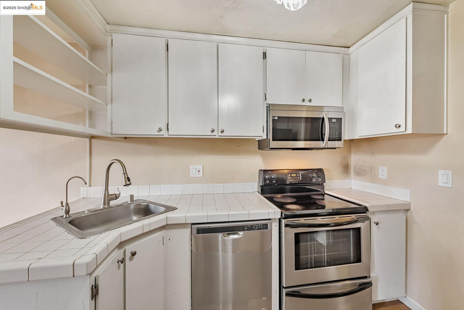 Detail Gallery Image 15 of 34 For 121 Buckingham Dr Unit 25,  Santa Clara,  CA 95051 - 2 Beds | 2 Baths