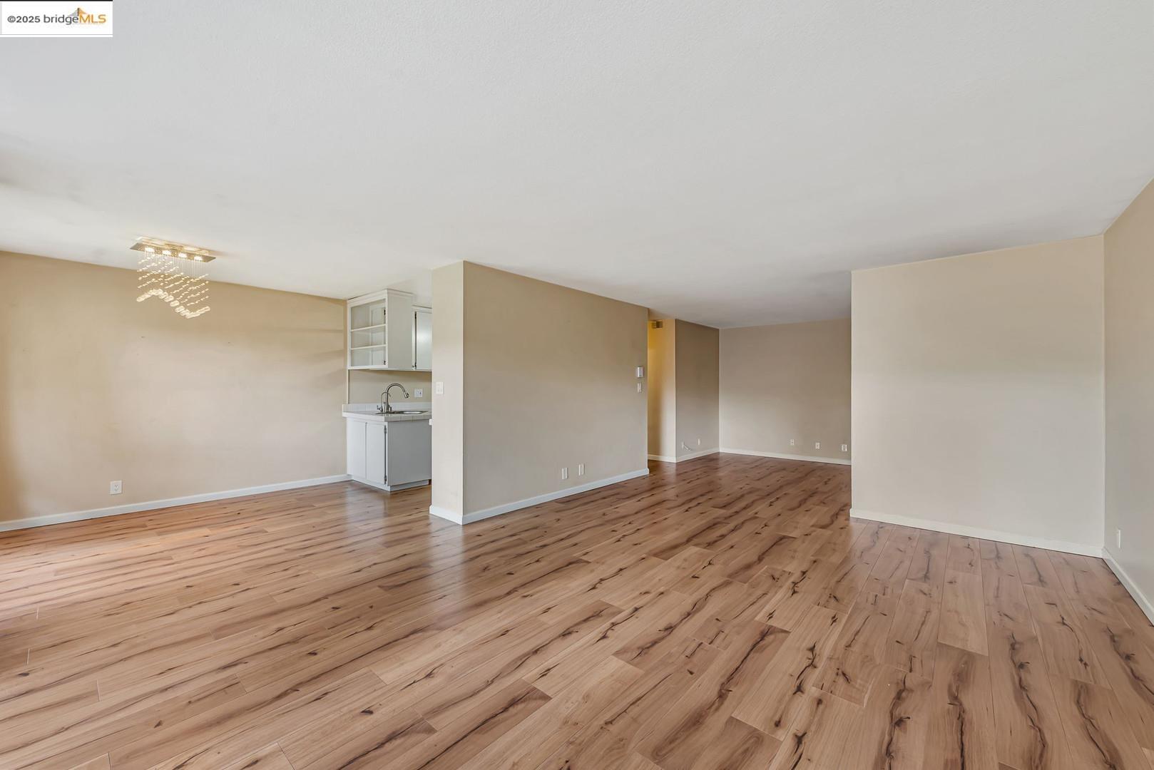 Detail Gallery Image 6 of 34 For 121 Buckingham Dr Unit 25,  Santa Clara,  CA 95051 - 2 Beds | 2 Baths