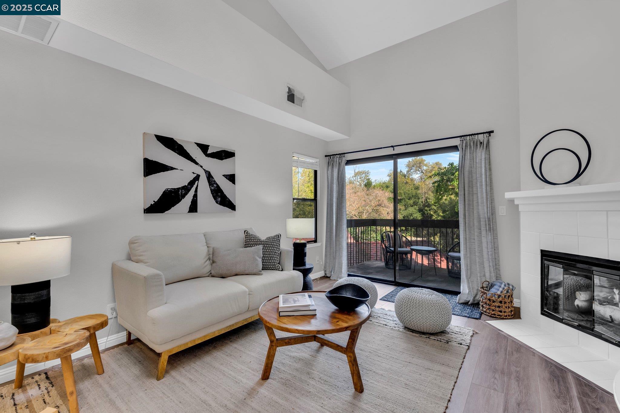 Photo #2: 41090678 Listing 