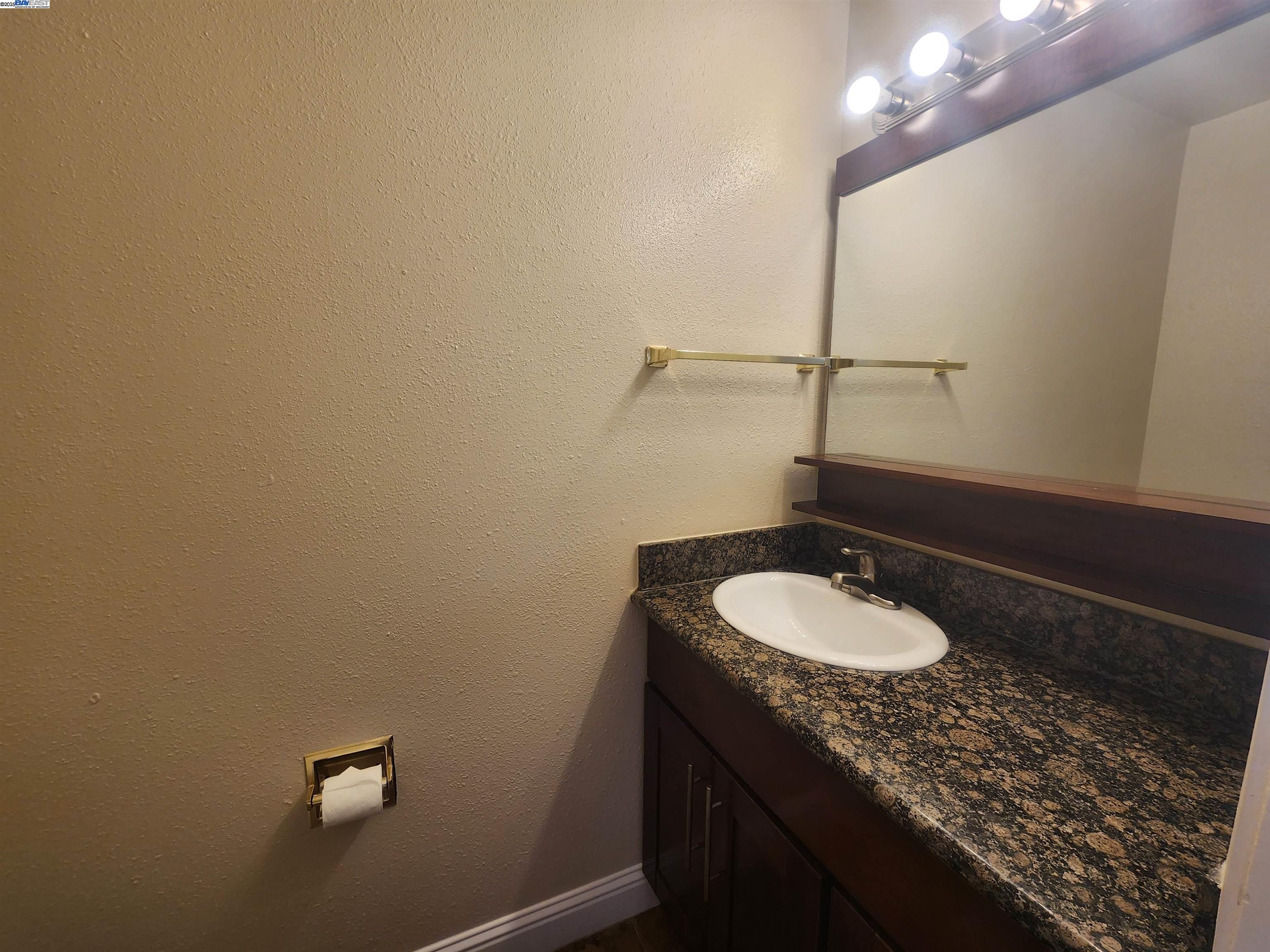 Detail Gallery Image 2 of 31 For 3375 Norton Way #8,  Pleasanton,  CA 94566-6828 - 2 Beds | 1/1 Baths