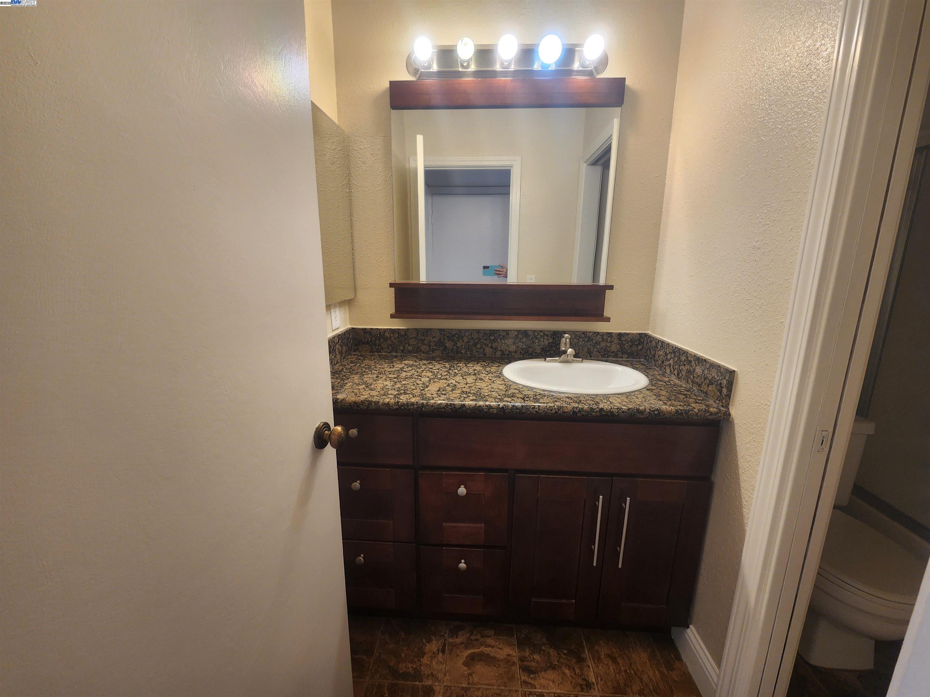 Detail Gallery Image 18 of 31 For 3375 Norton Way #8,  Pleasanton,  CA 94566-6828 - 2 Beds | 1/1 Baths