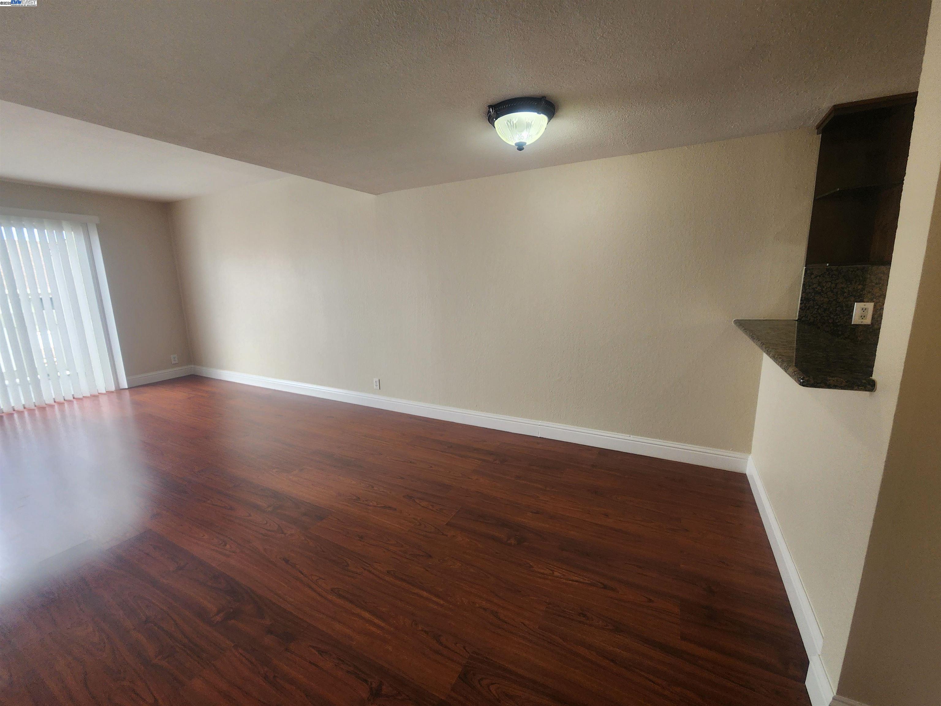 Detail Gallery Image 8 of 31 For 3375 Norton Way #8,  Pleasanton,  CA 94566-6828 - 2 Beds | 1/1 Baths
